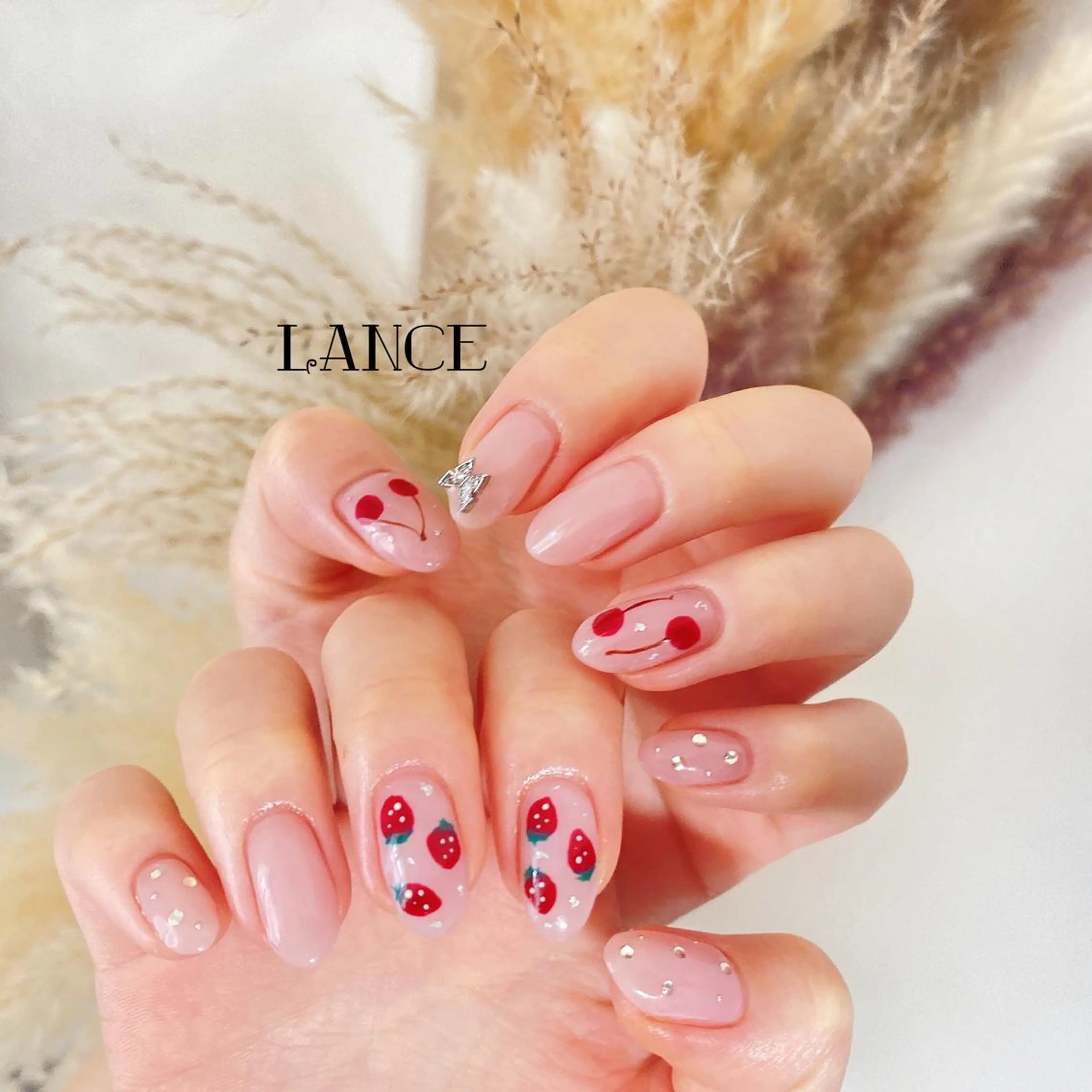 ミディアム ハンドネイル Lance nailのネイルデザイン