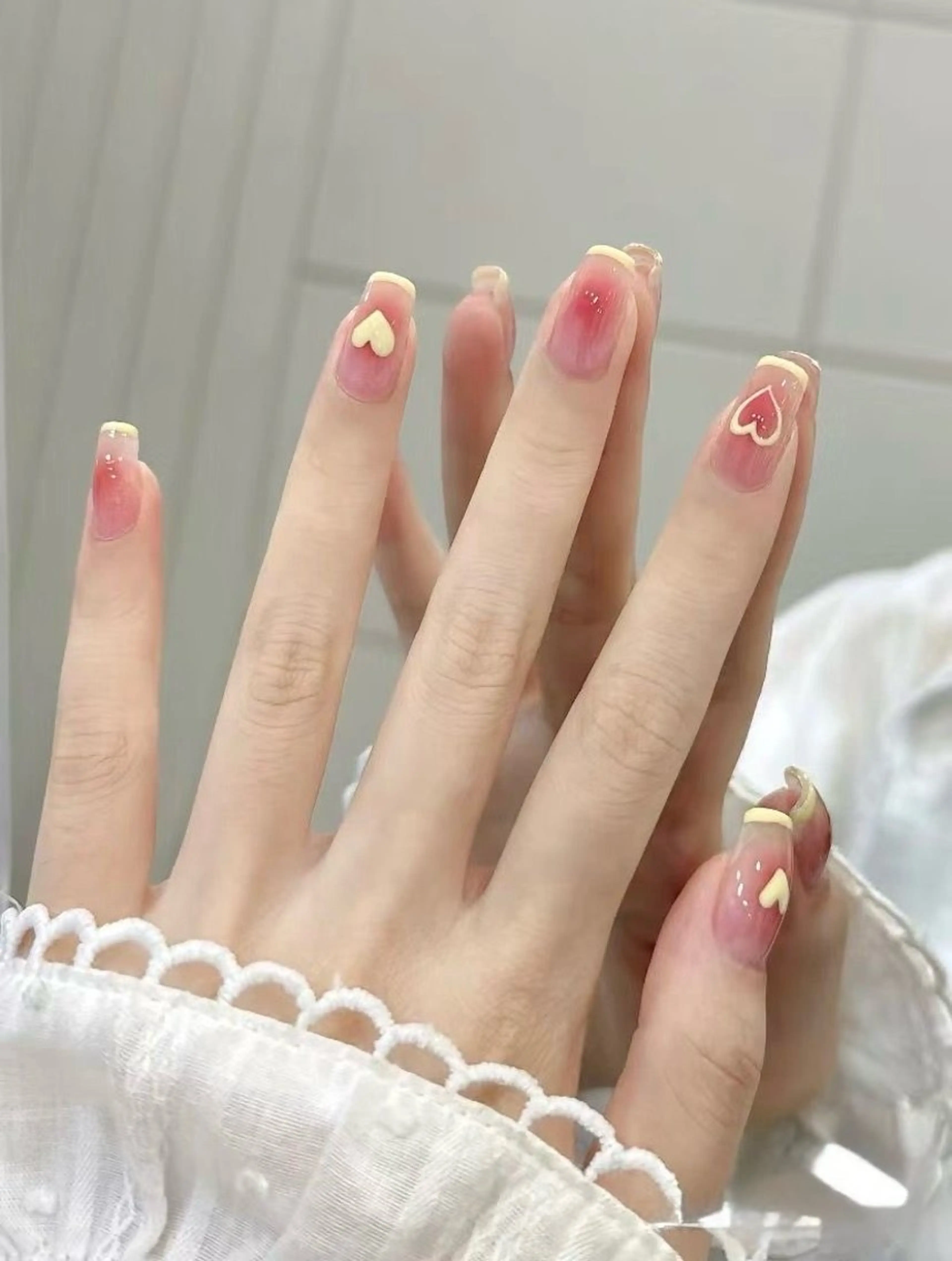 ネイル 長さ出し フレンチネイル グラデーション 卒業式 マグネットネイル MIHANA NAILのネイルデザイン