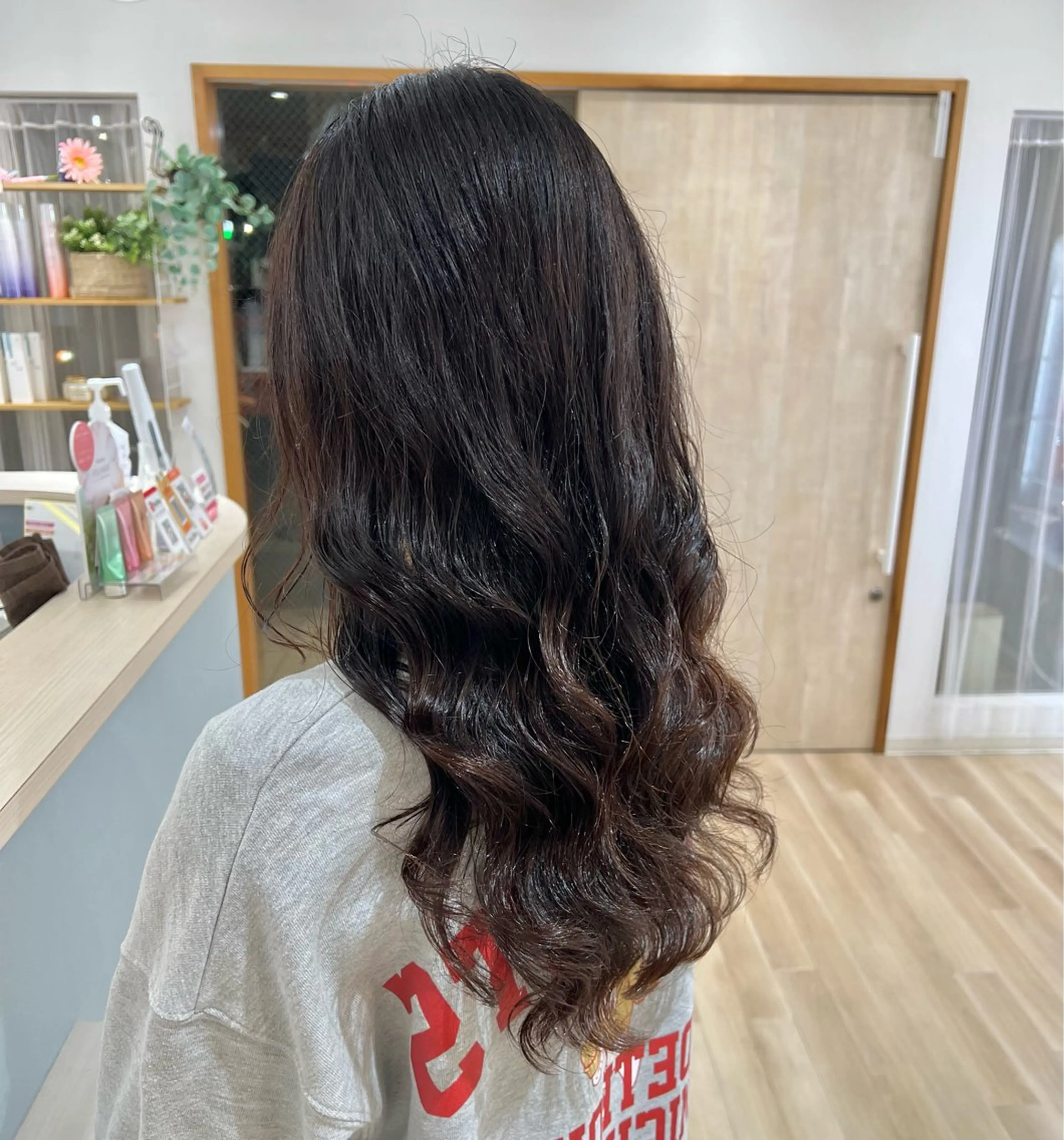 ロング パーマ 秋山 勝陽のヘアスタイル