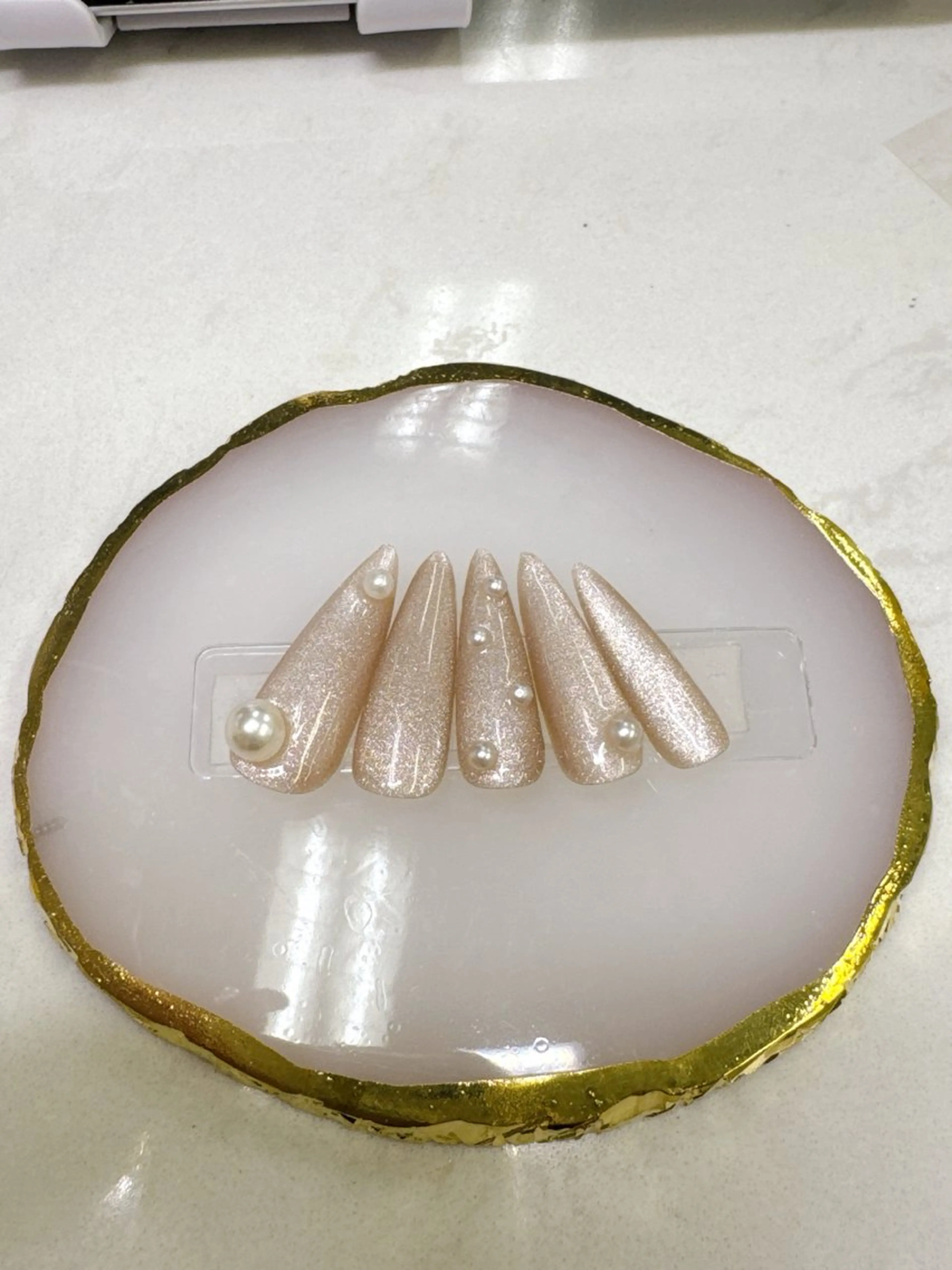 ネイル アートネイル フットネイル フレンチネイル ガラスフレンチ ハート ハンドネイル Queeens nailのネイルデザイン