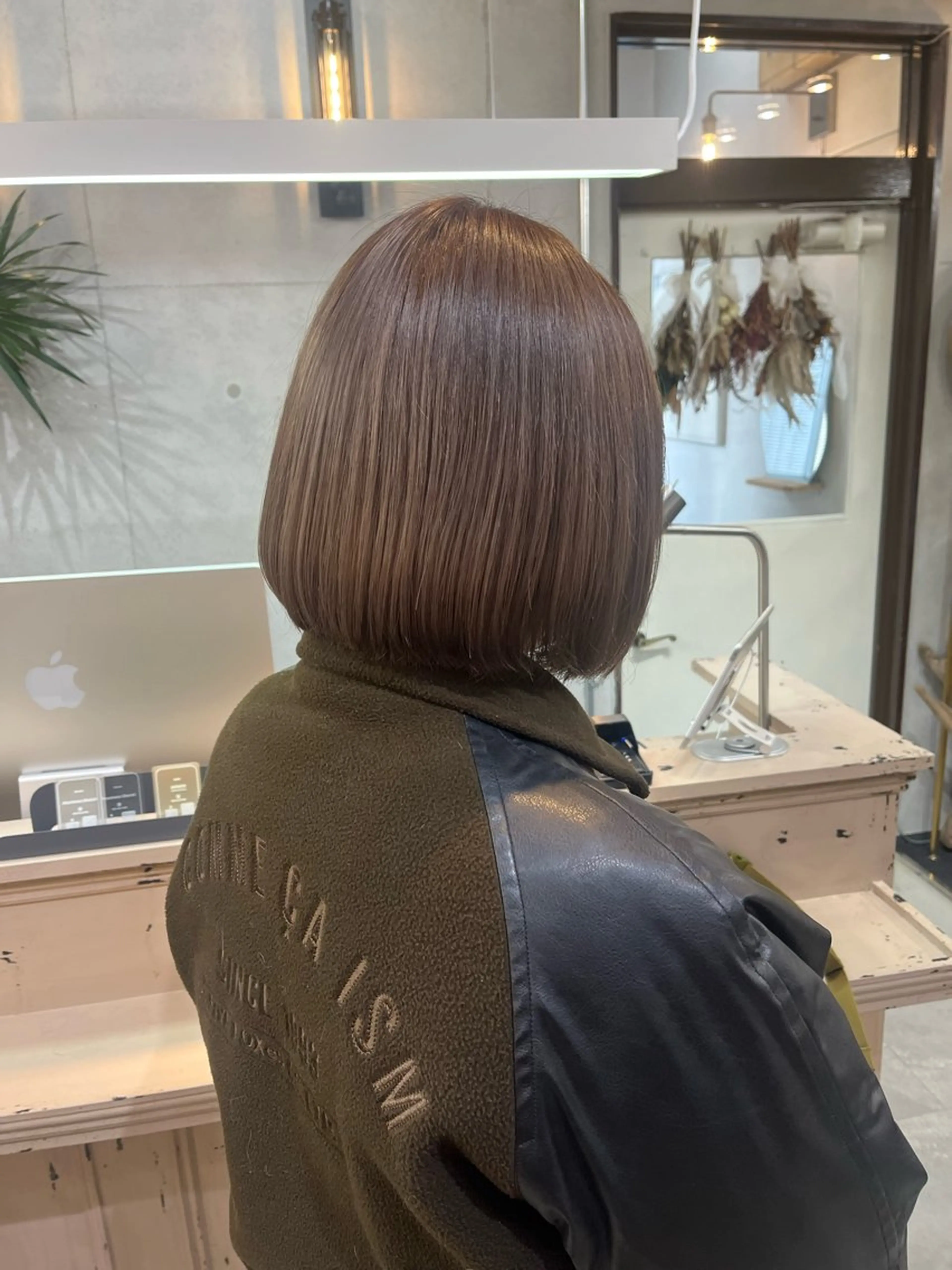 ショート カラー カット ヘアカラー トリートメント MIES amane(アマネ)のヘアスタイル