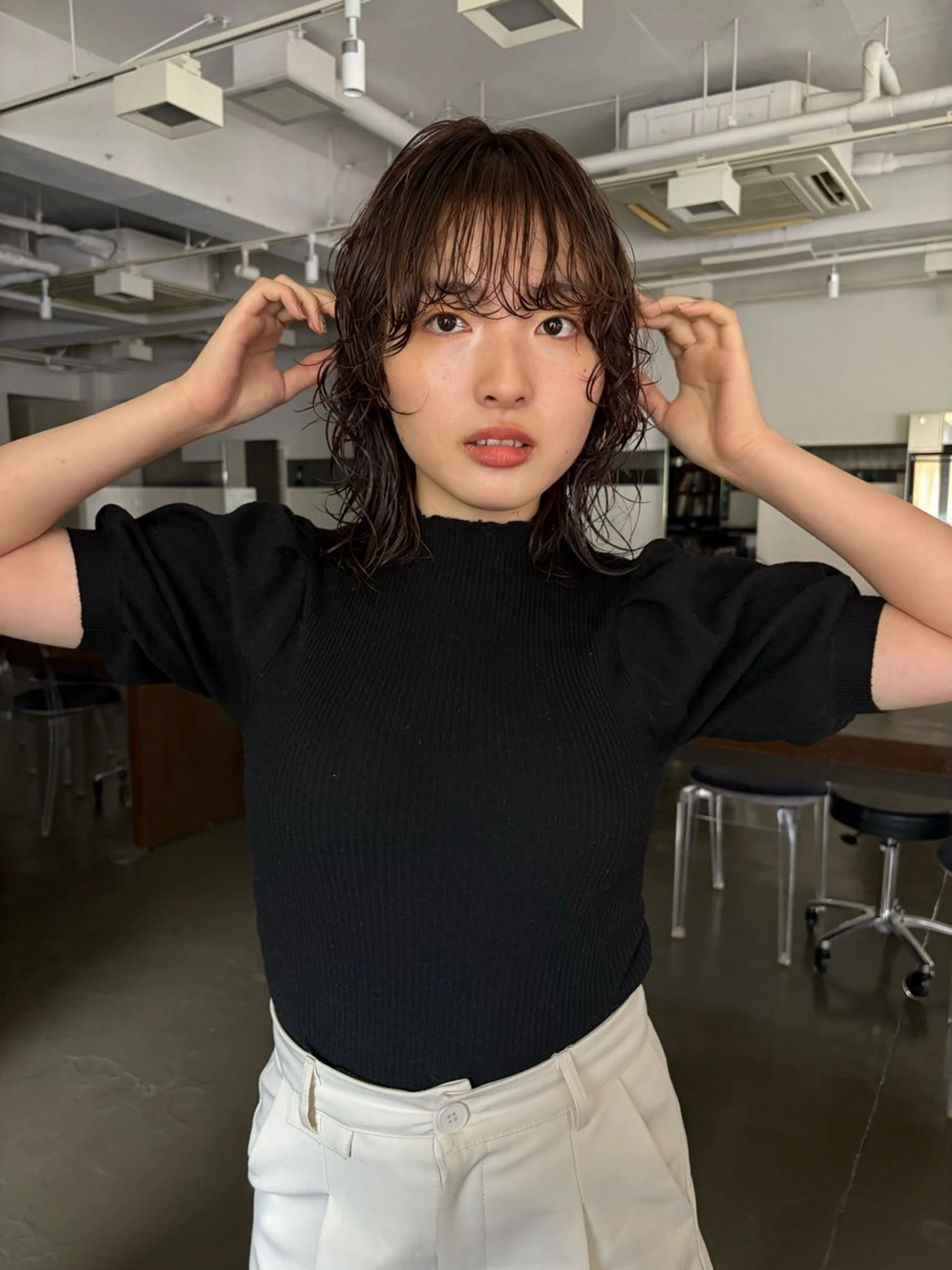 ミディアム パーマ ミディアムパーマ レイヤーカット ウルフカット ウルフレイヤー 🟡表参道ABBEY Hiroのヘアスタイル