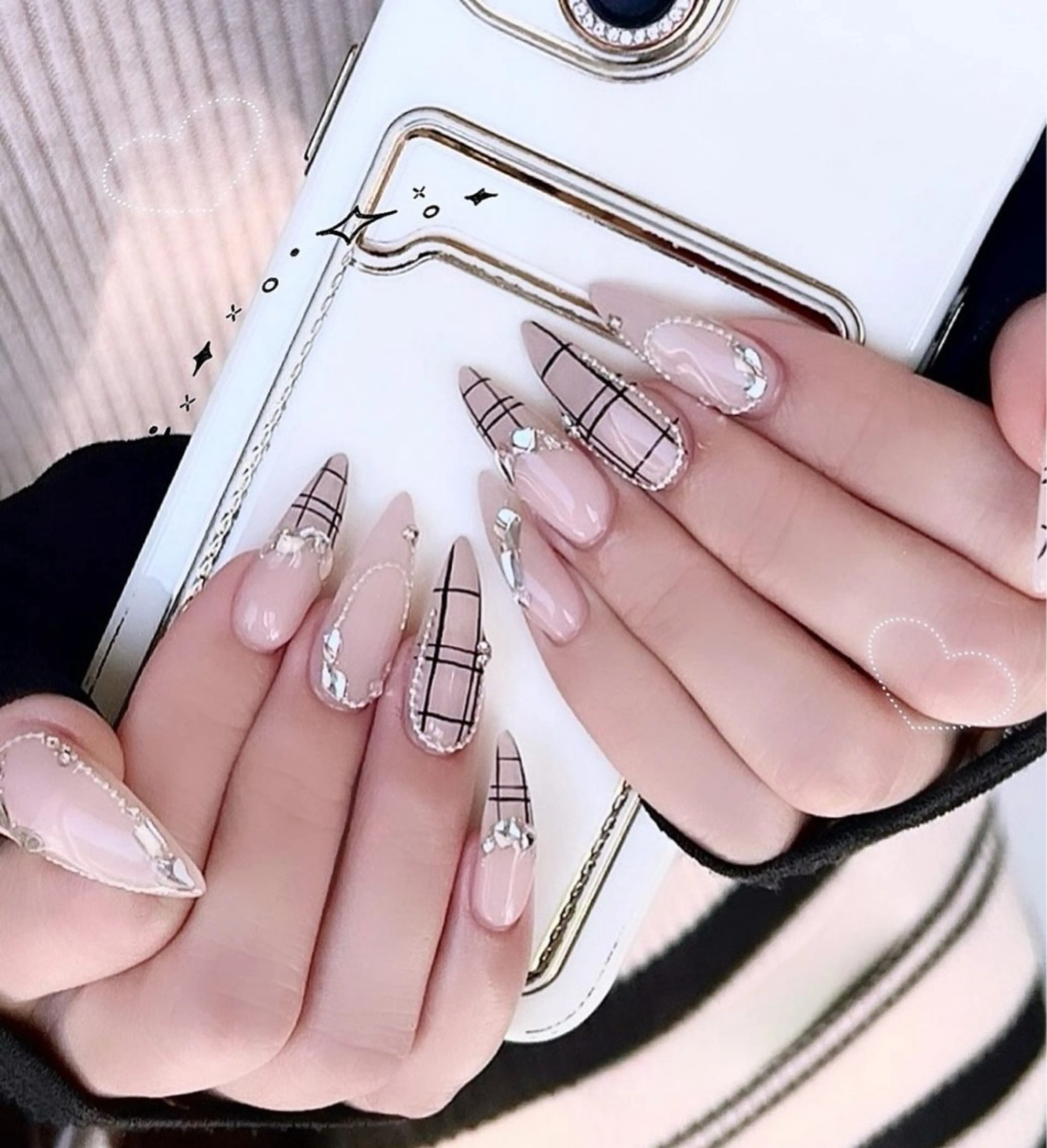 ネイル フレンチネイル キラキラネイル マグネットネイル ミラーネイル ニュアンスネイル ハンドネイル Tira Nailのネイルデザイン