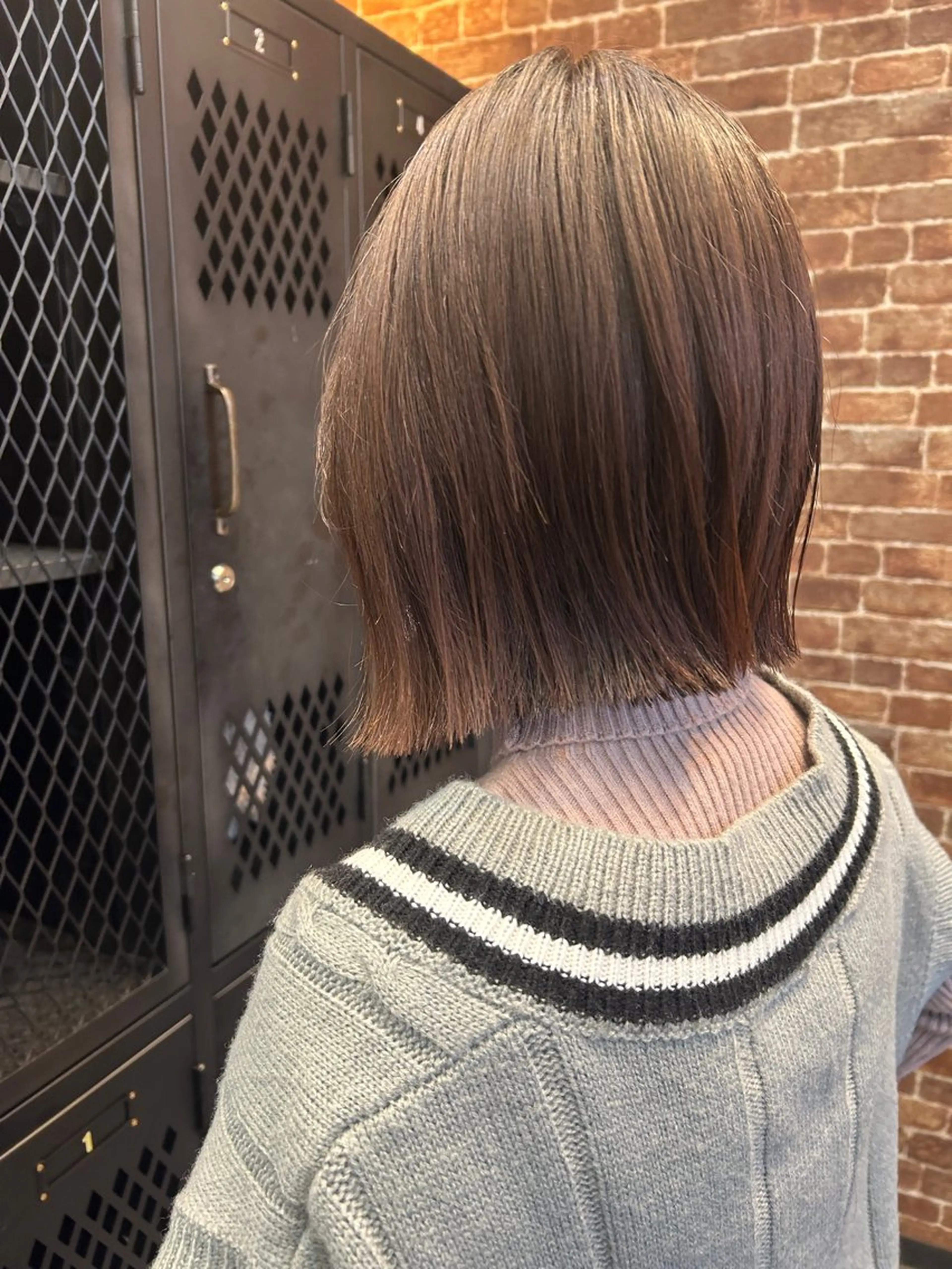 ミディアム カラー 久木原 ゆりのヘアスタイル