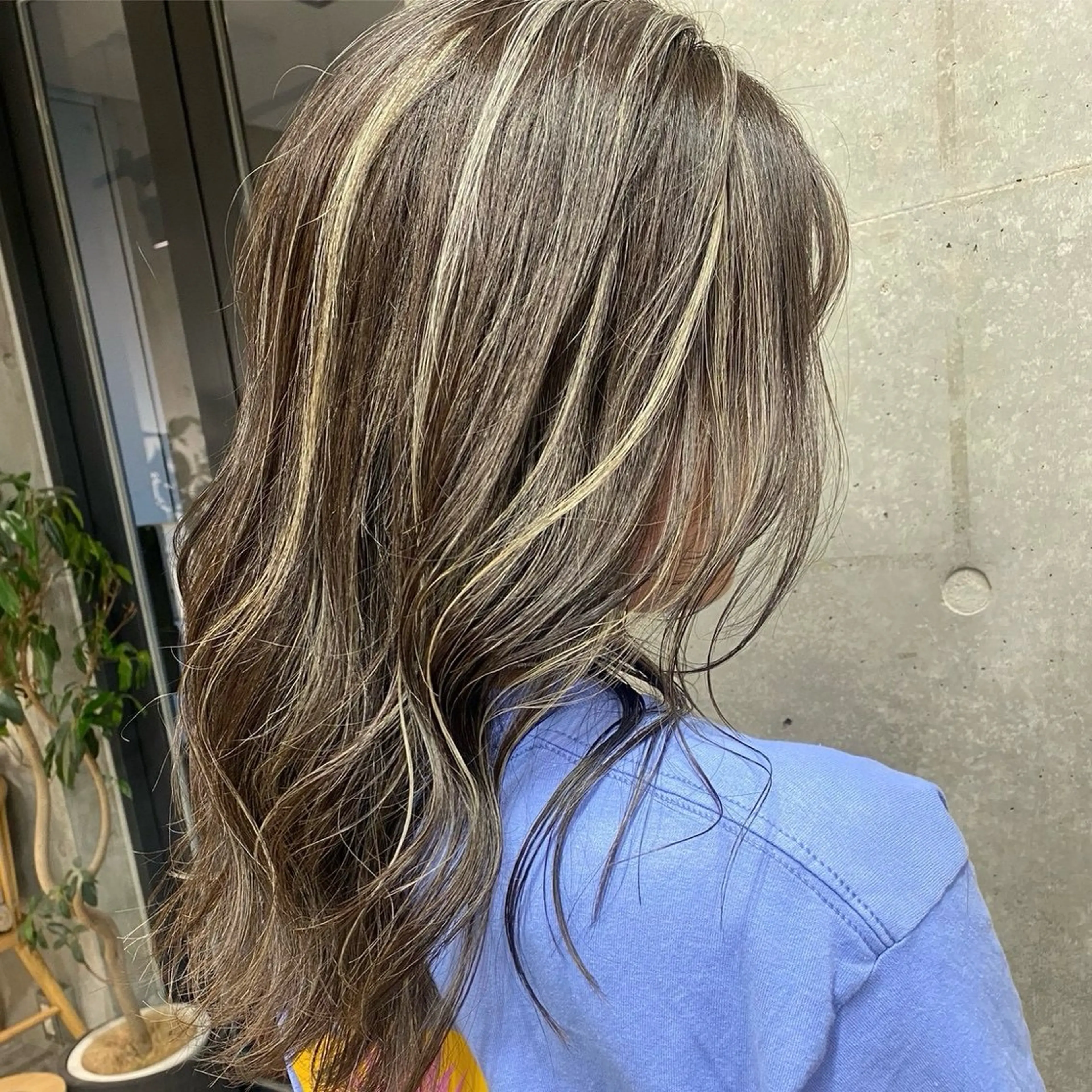 ロング ヘアカラー 🍎ブリーチカラー 🍎KUREA🍎のヘアスタイル