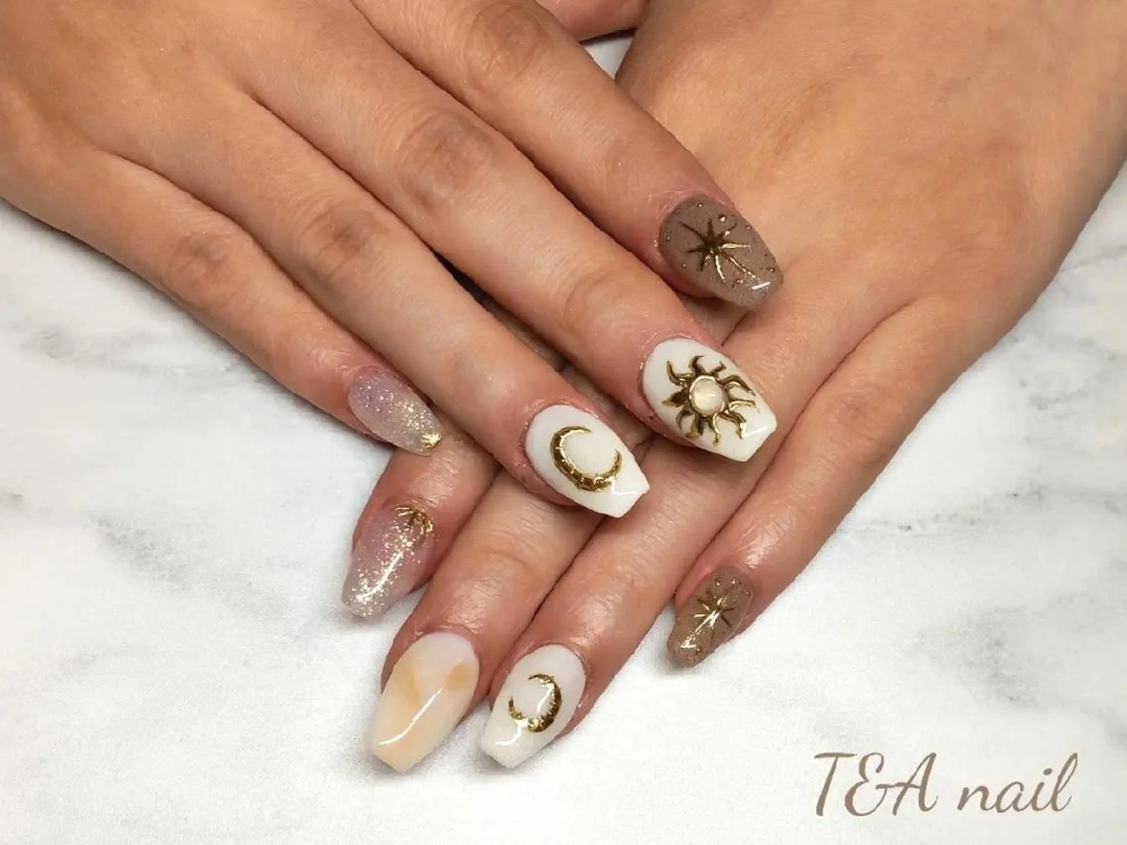 ミディアム ネイル 長さ出し ジェルネイル ニュアンスネイル スカルプネイル ハンドネイル T&A nailのネイルデザイン