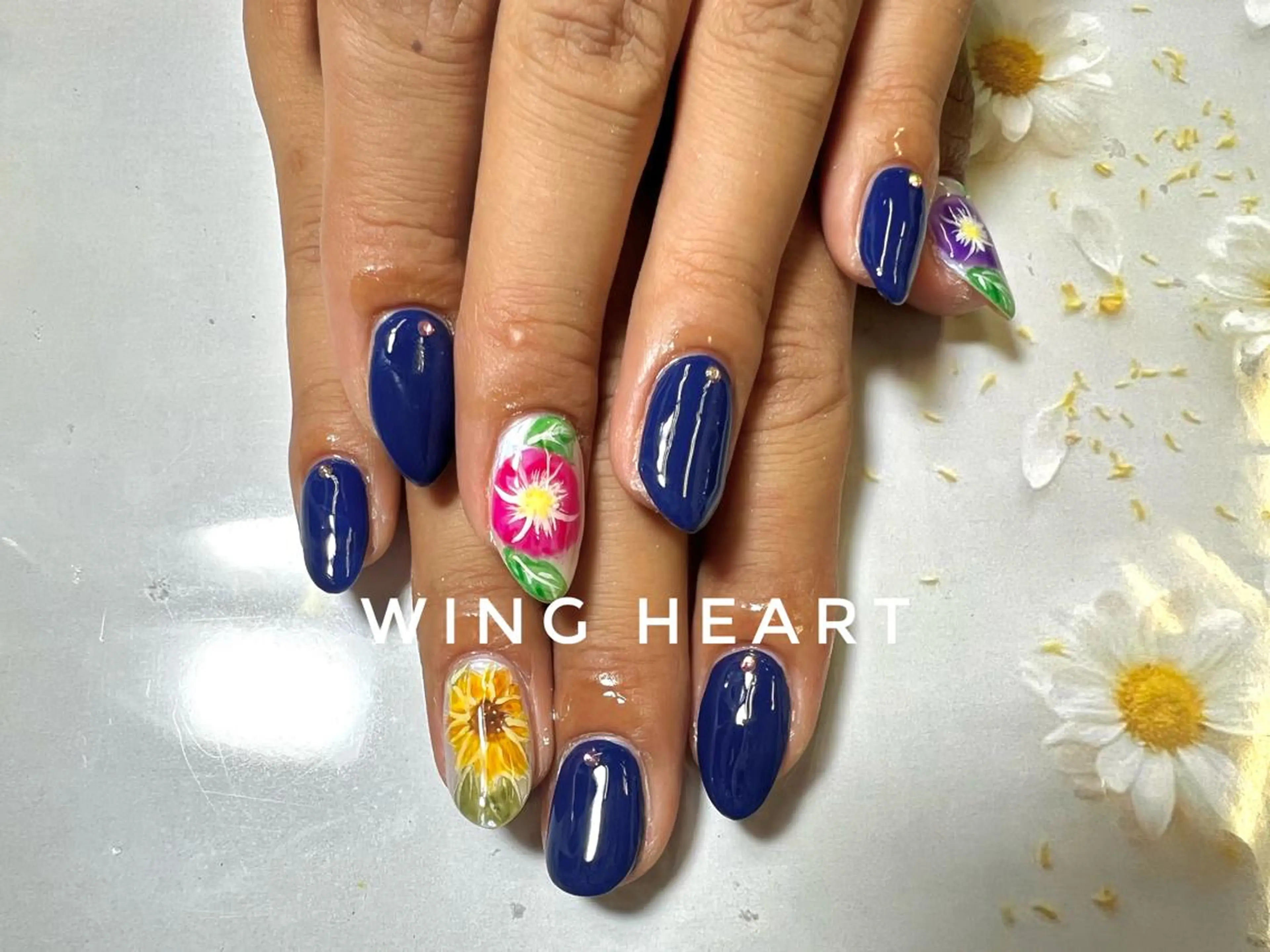 ネイル I. AYUMIのネイルデザイン