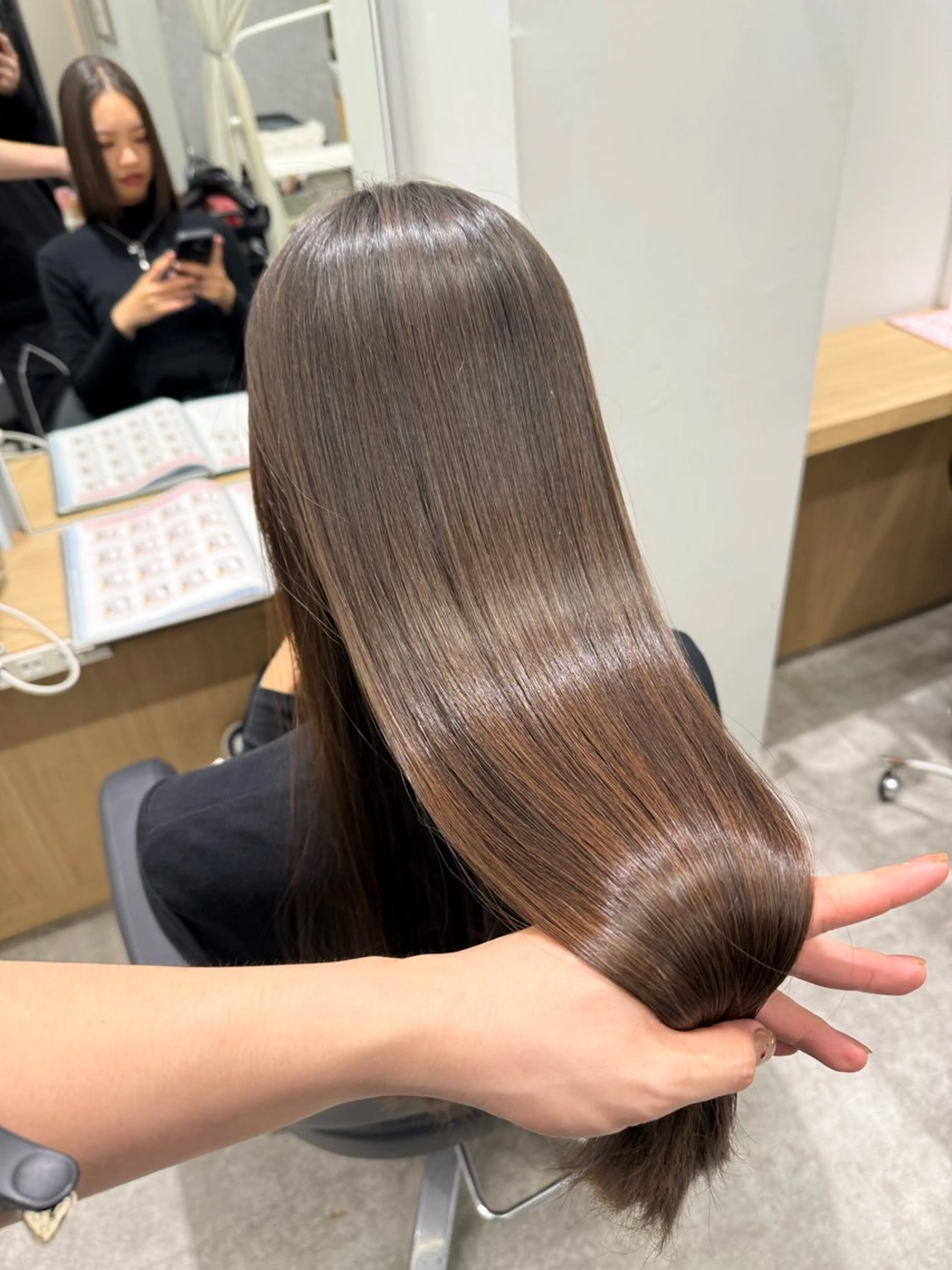 ロング カラー 髪質改善 トリートメント ヘアカラー トリートメント 巻ける髪質改善🫧ハ イライト/永田汰伊智のヘアスタイル