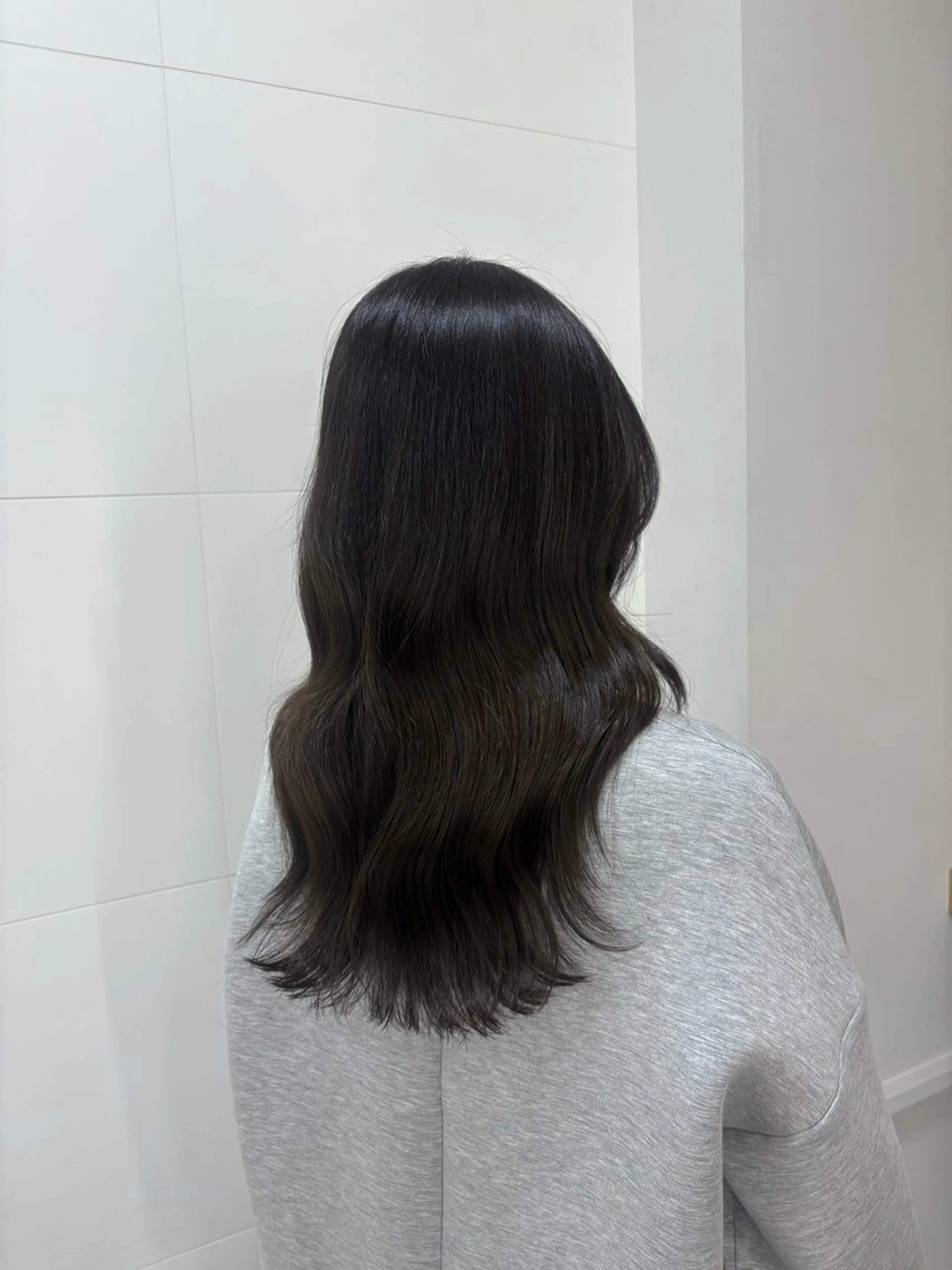 ロング カラー メンズ アッシュ 透明感カラー レイヤーカット 透明感カラー🫧/ 艶感/ayanaのヘアスタイル