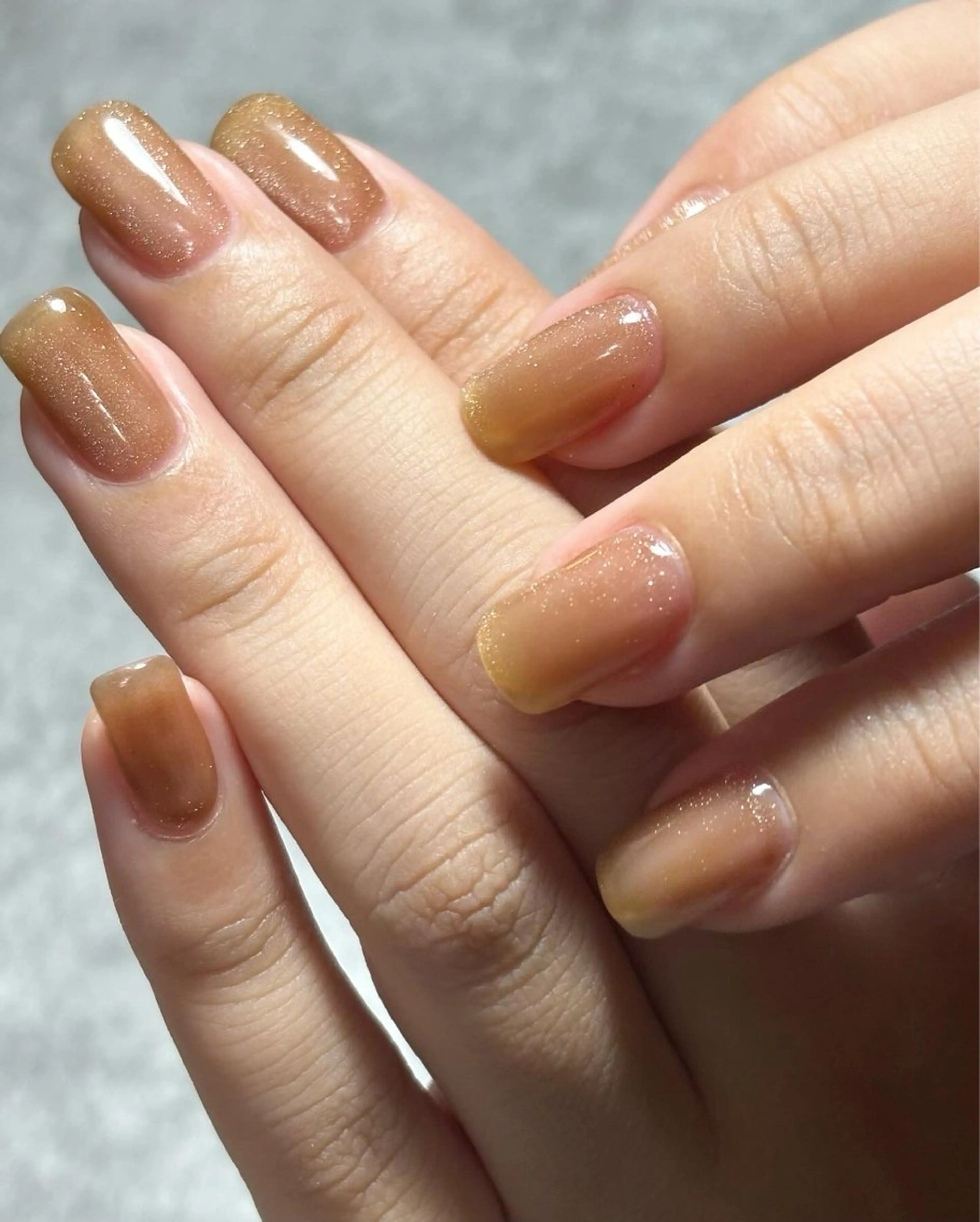 ネイル ブラウン マグネットネイル Elio所属・Elio 国泰寺のネイルデザイン