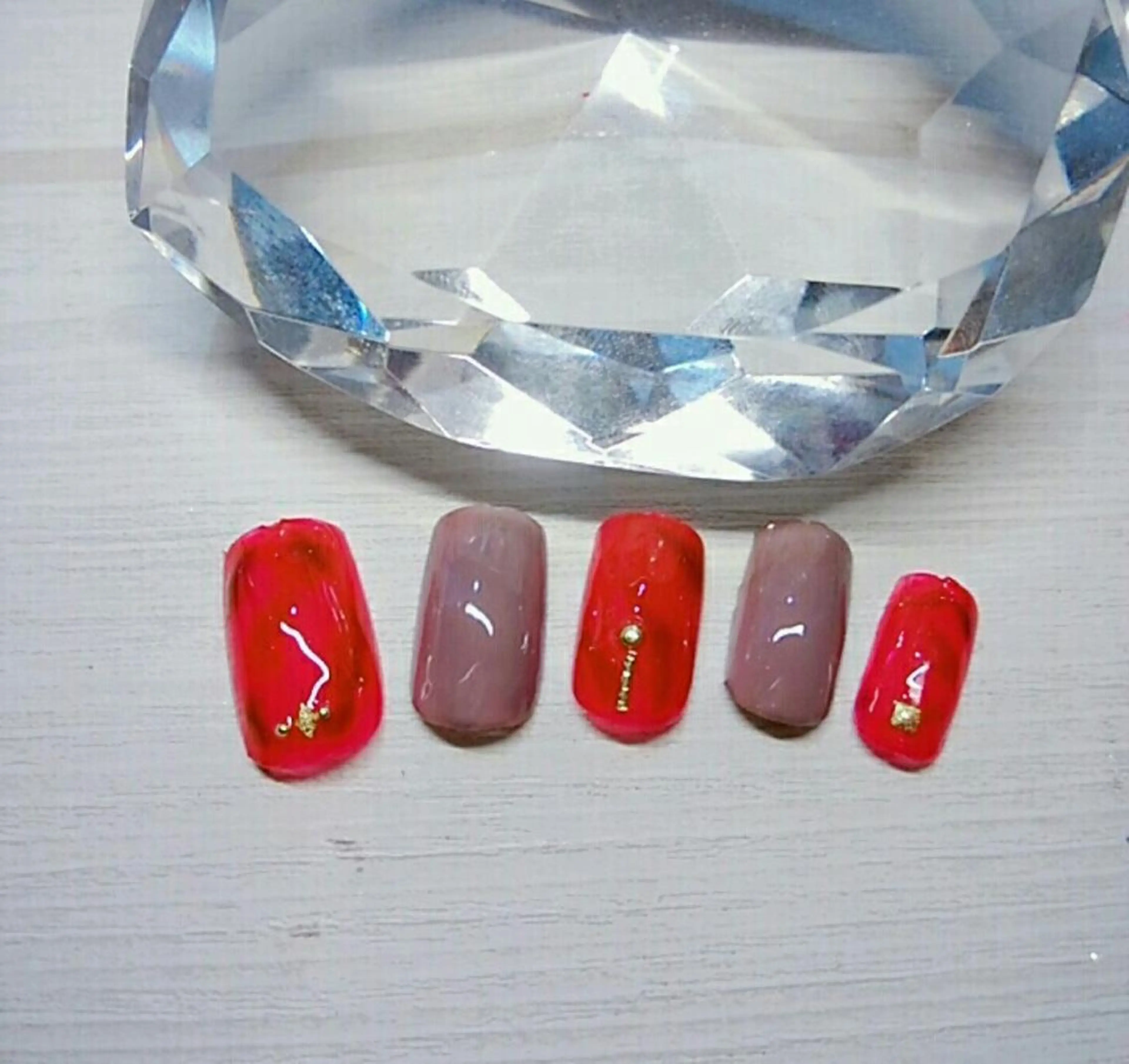 ネイル べっ甲ネイル 赤色 ネイリスト AIKOのネイルデザイン