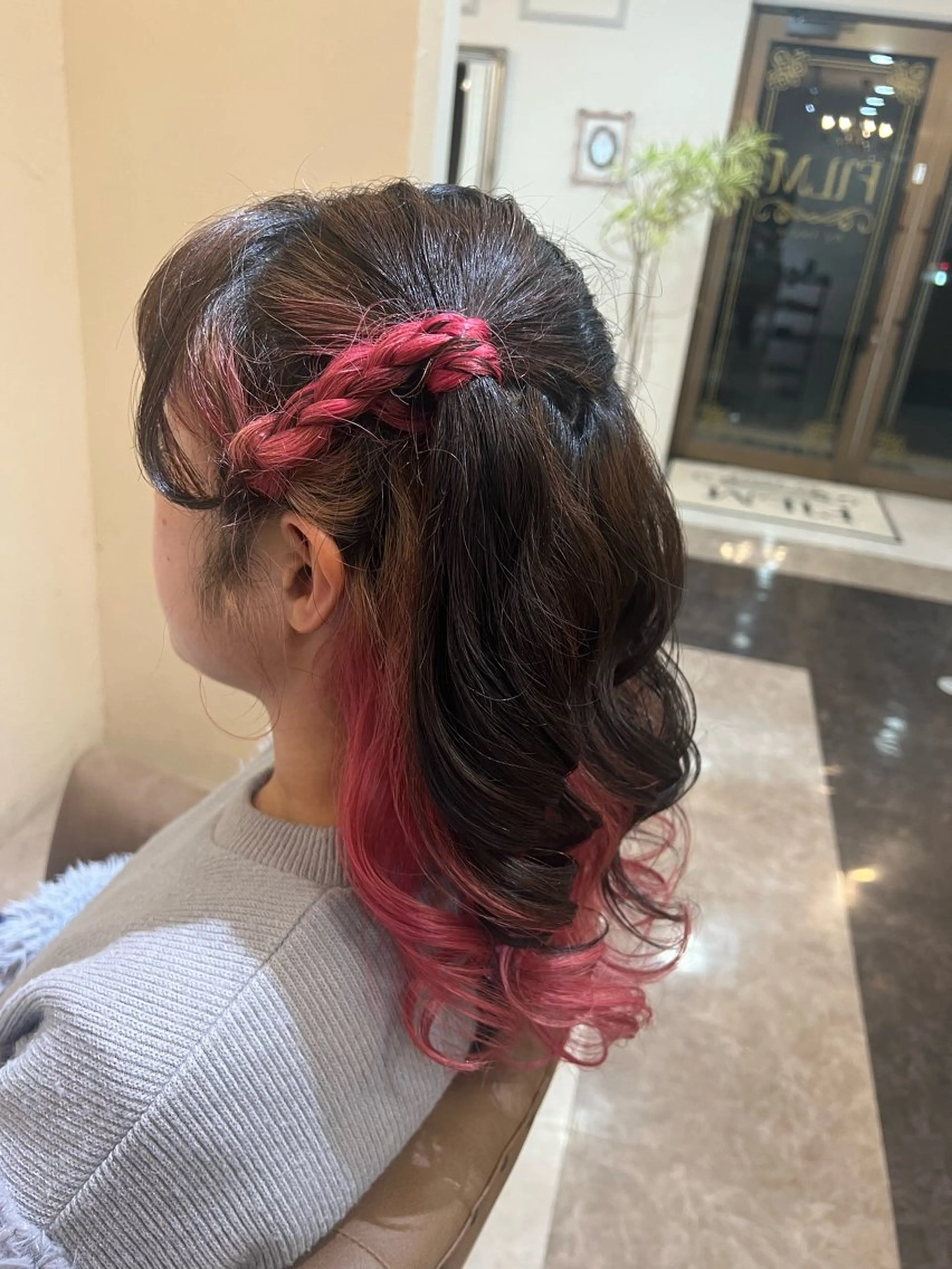 ミディアム MIKU ショートモデル募集のヘアスタイル