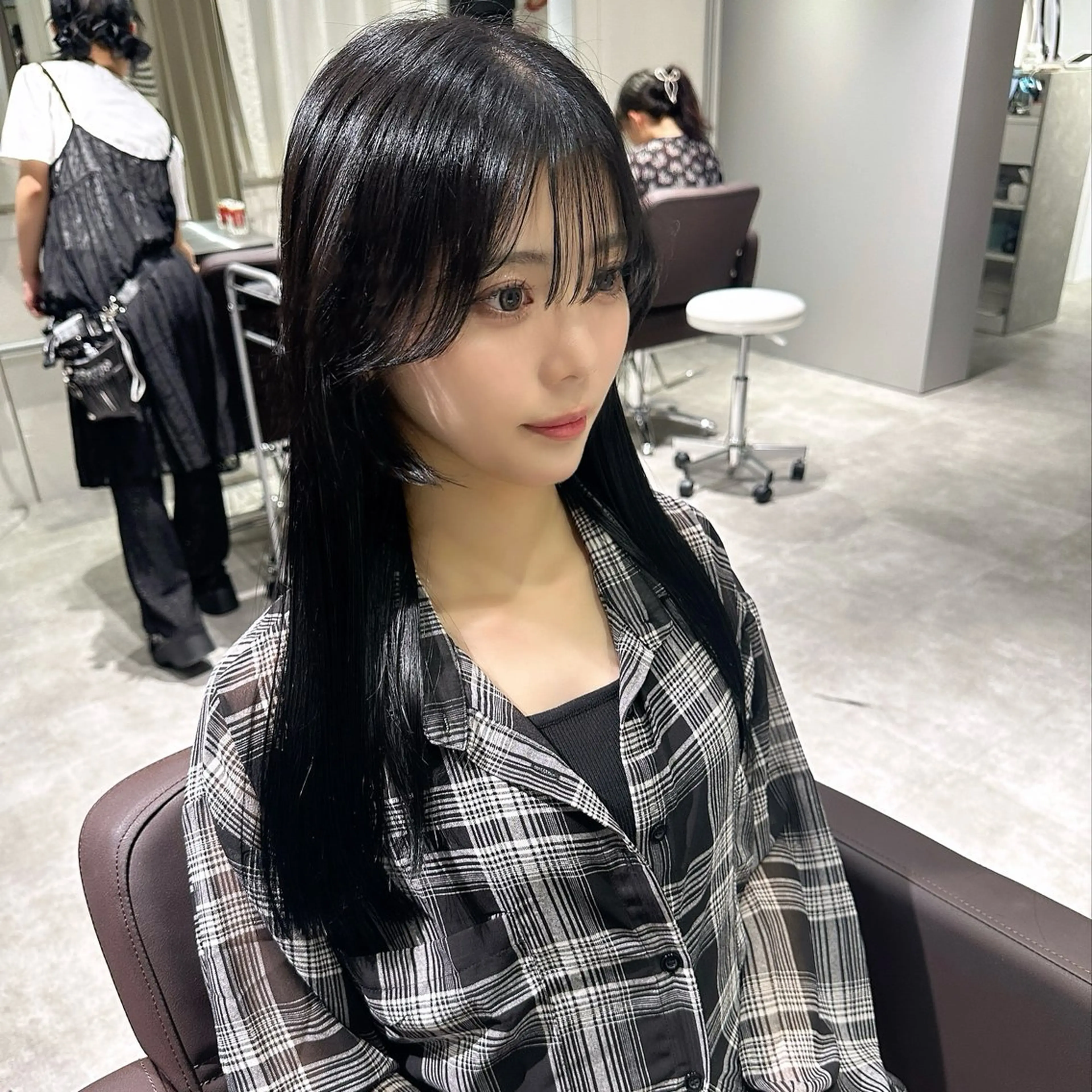 ロング カラー パーマ ヘアアレンジ メンズ メンズブリーチ メンズハイライト メンズインナーカラー メンズ韓国風 ブリーチ カット ヘアカラー 縮毛矯正 トリートメント 髪質改善/レイヤー 縮毛矯正/ケラチン耀のヘアスタイル