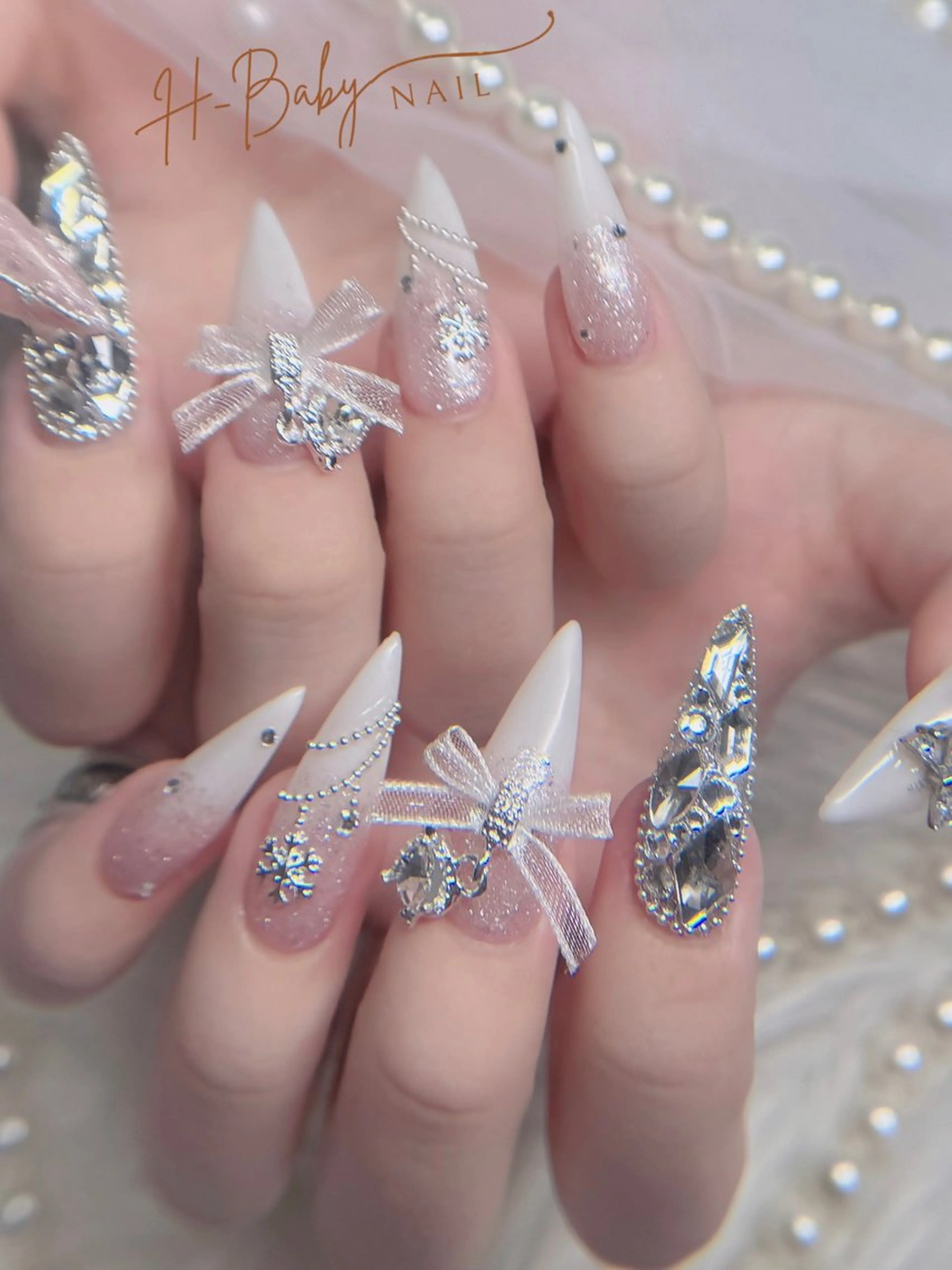 ネイル フレンチネイル ジェルネイル ハロウィン 韓国ネイル マグネットネイル ハンドネイル Hbaby nailのネイルデザイン