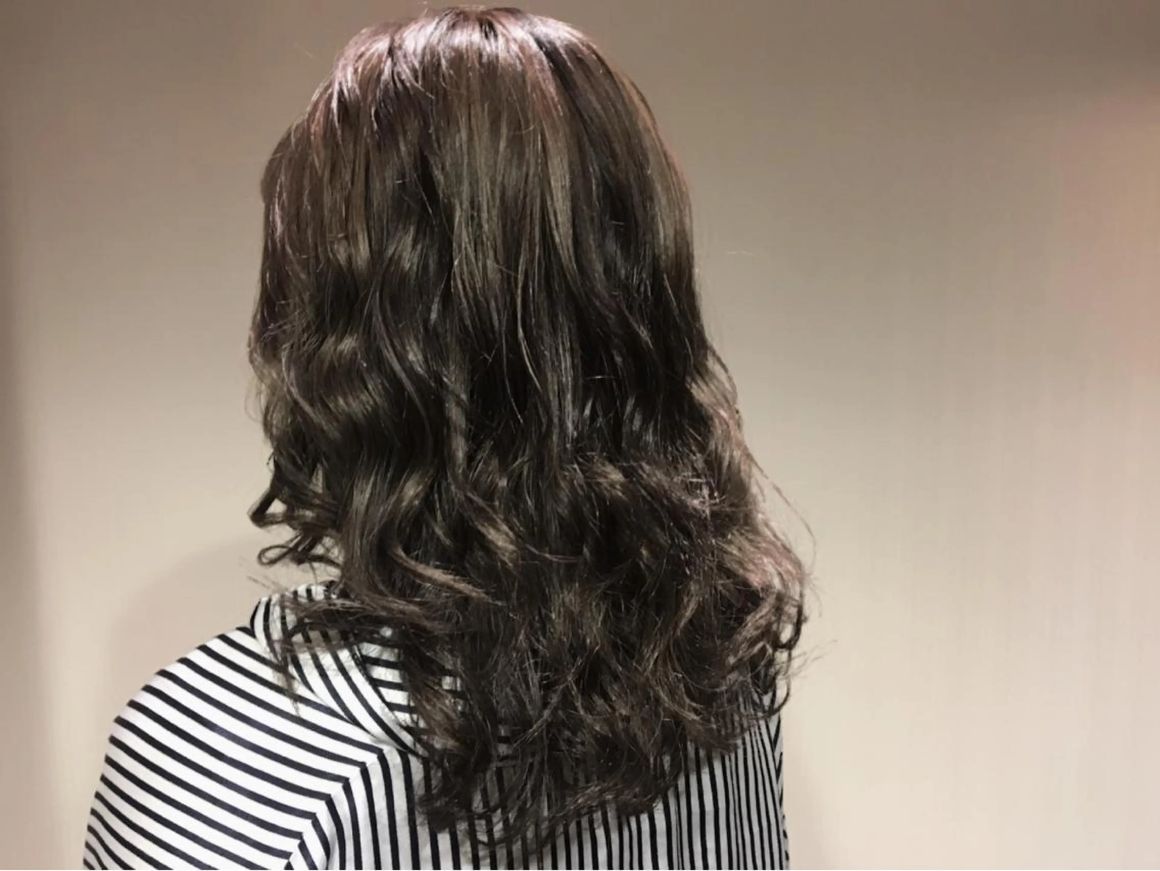 ミディアム カラー パーマ ブリーチ 透明感カラー ハイライトカラー ハイライト トリートメント 【mokuオーナー】 ちはるのヘアスタイル
