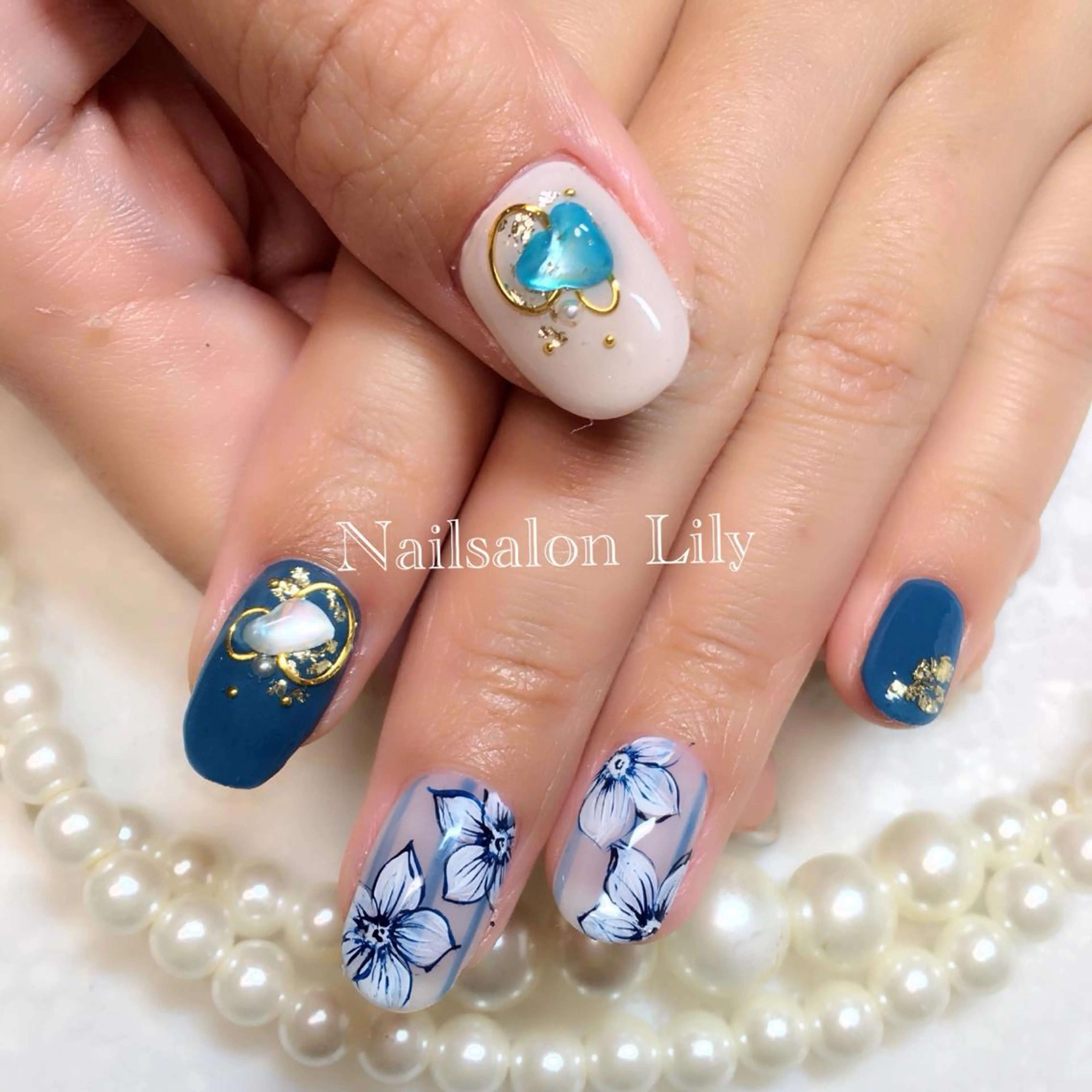 ネイル フラワーネイル Lily*nail 🌻Mii🌻のネイルデザイン