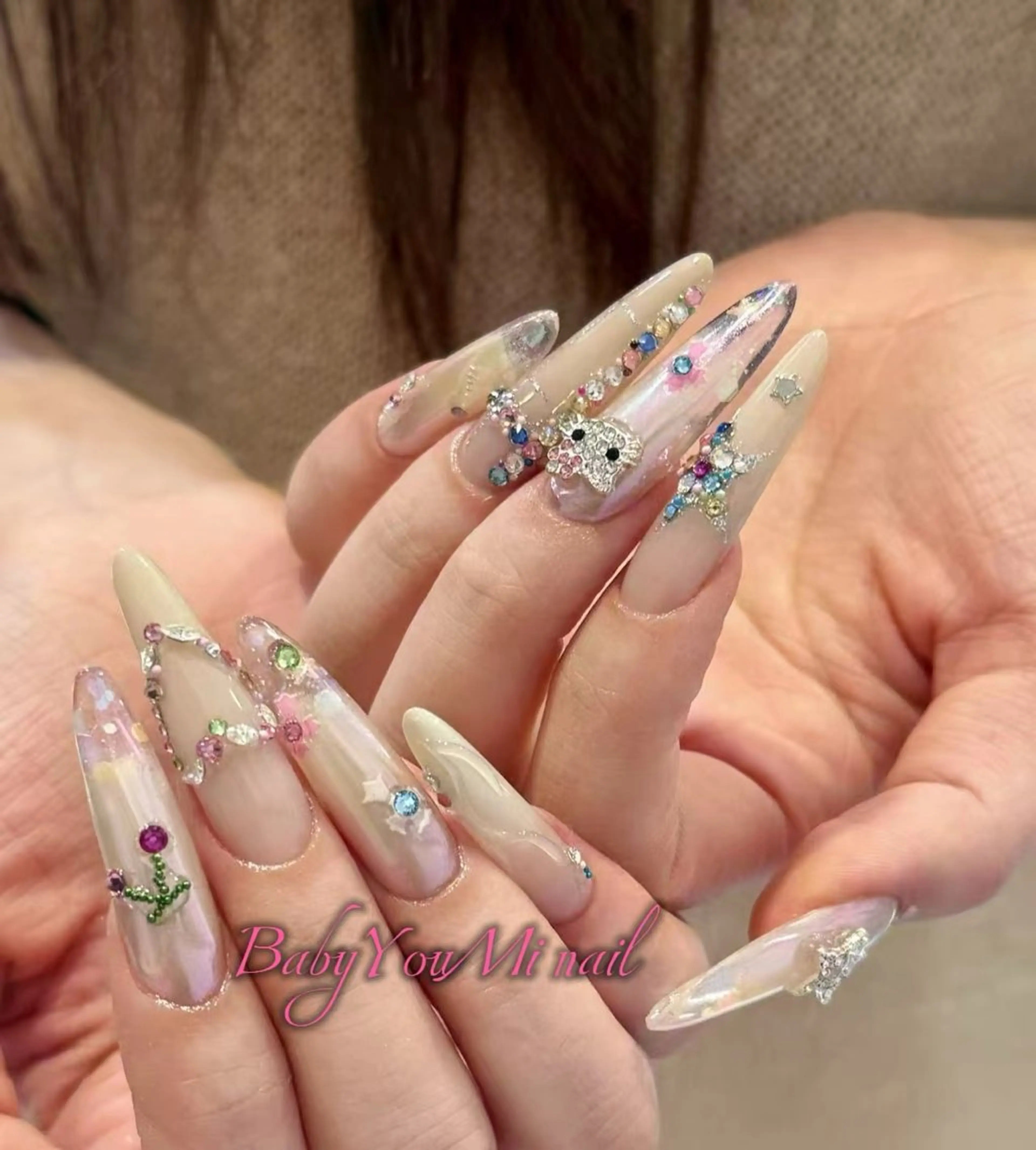 ネイル オーロラネイル フラワーネイル フットネイル フレンチネイル ジェルネイル ハンドネイル BabyYouMi nailのネイルデザイン