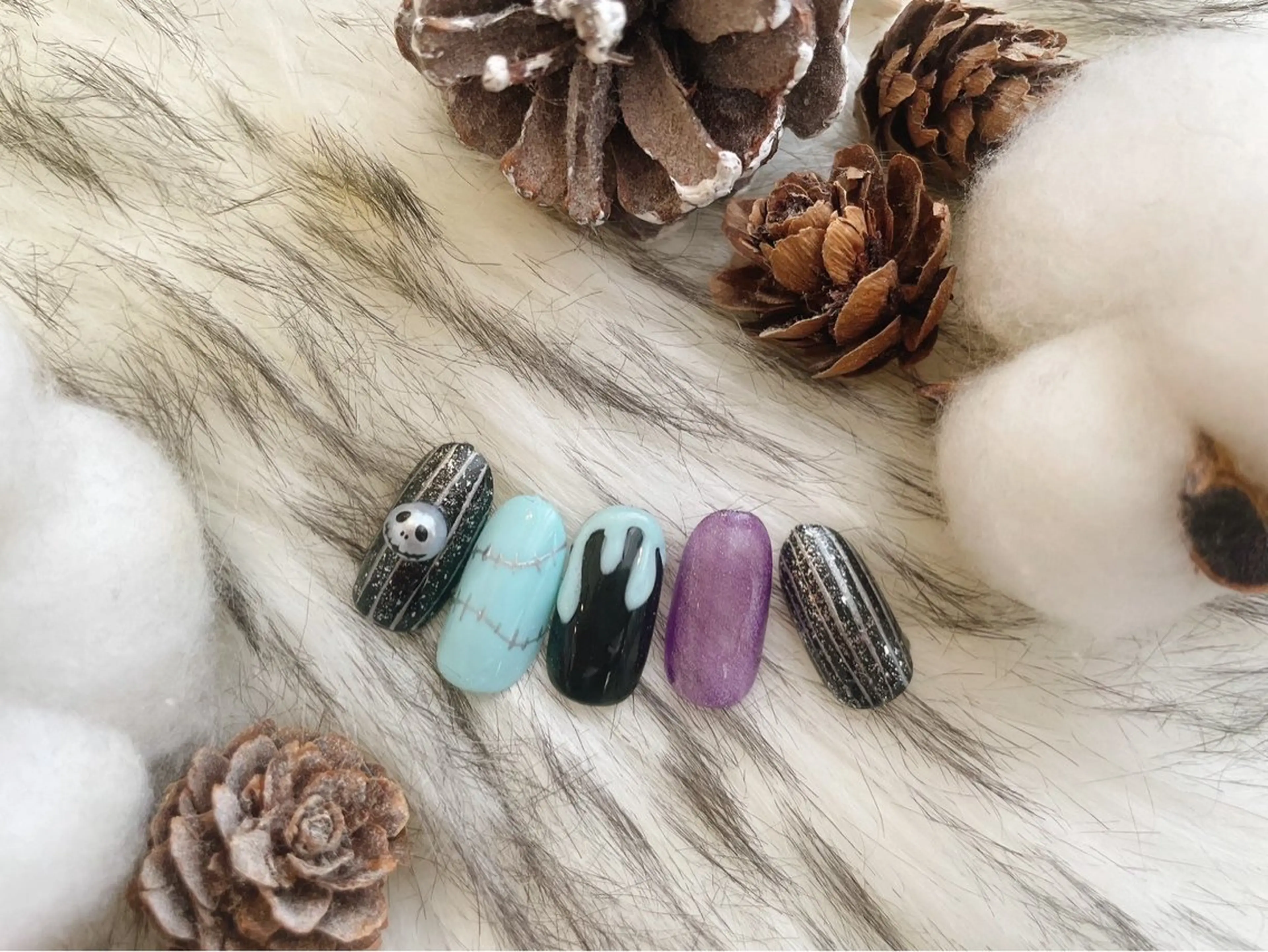 ネイル オーロラネイル ブルー フットネイル フレンチネイル ジェルネイル kiki nail たまプラーザのネイルデザイン