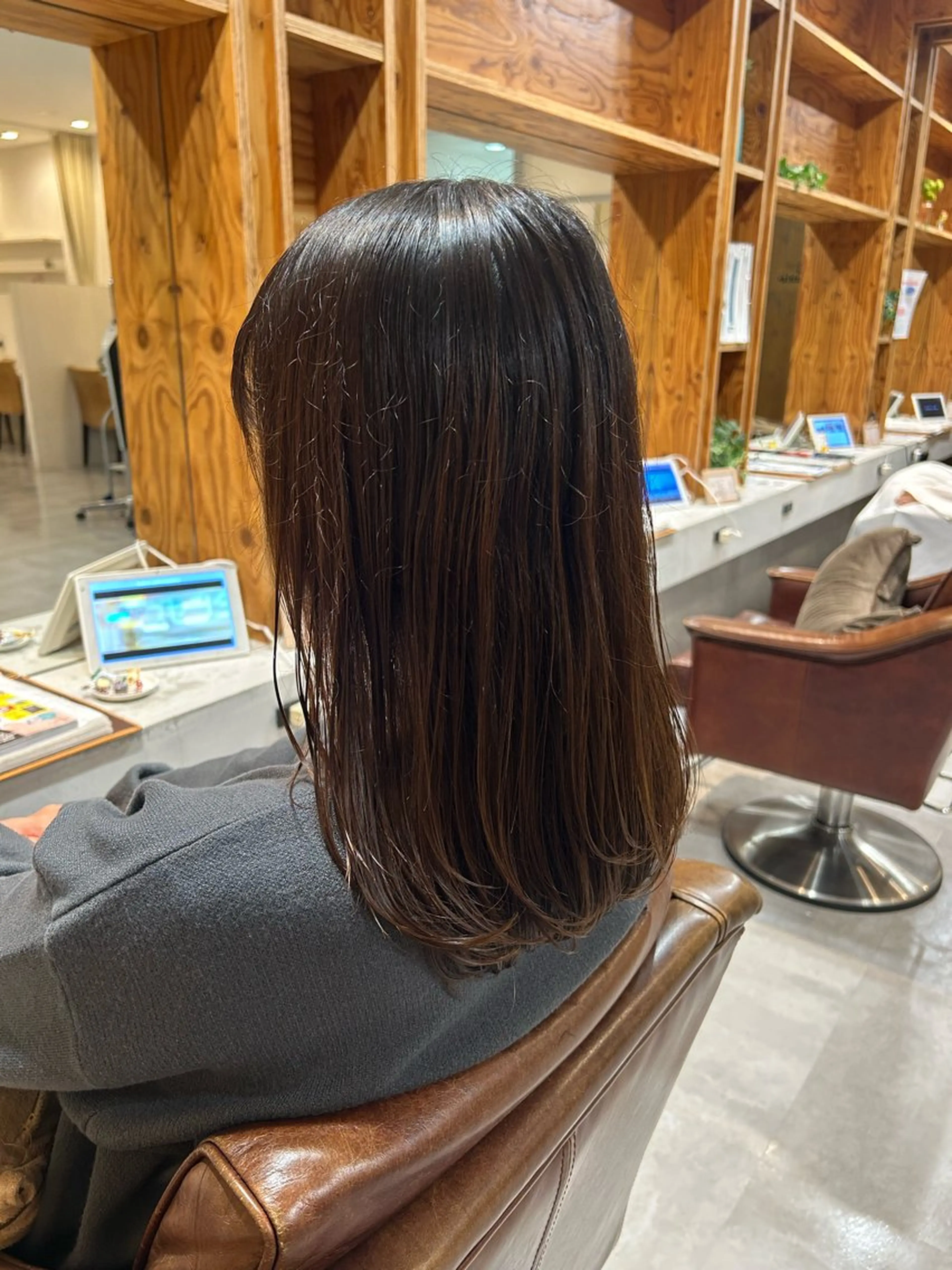 ミディアム レイヤーカット adorable駅南店所属・adorable 樋口円のヘアスタイル