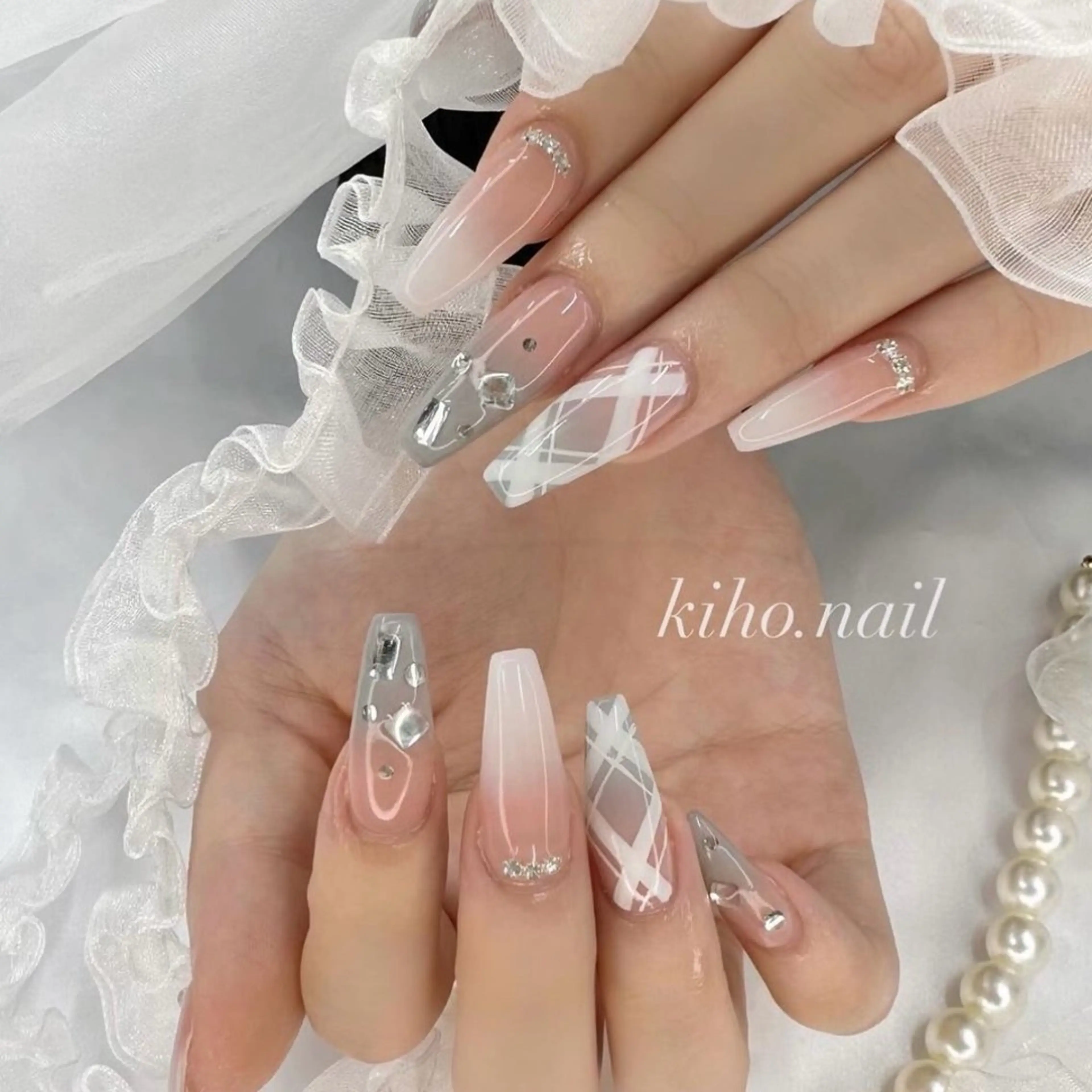 ネイル ハンドネイル KIHO 【週一深夜ネイル】のネイルデザイン