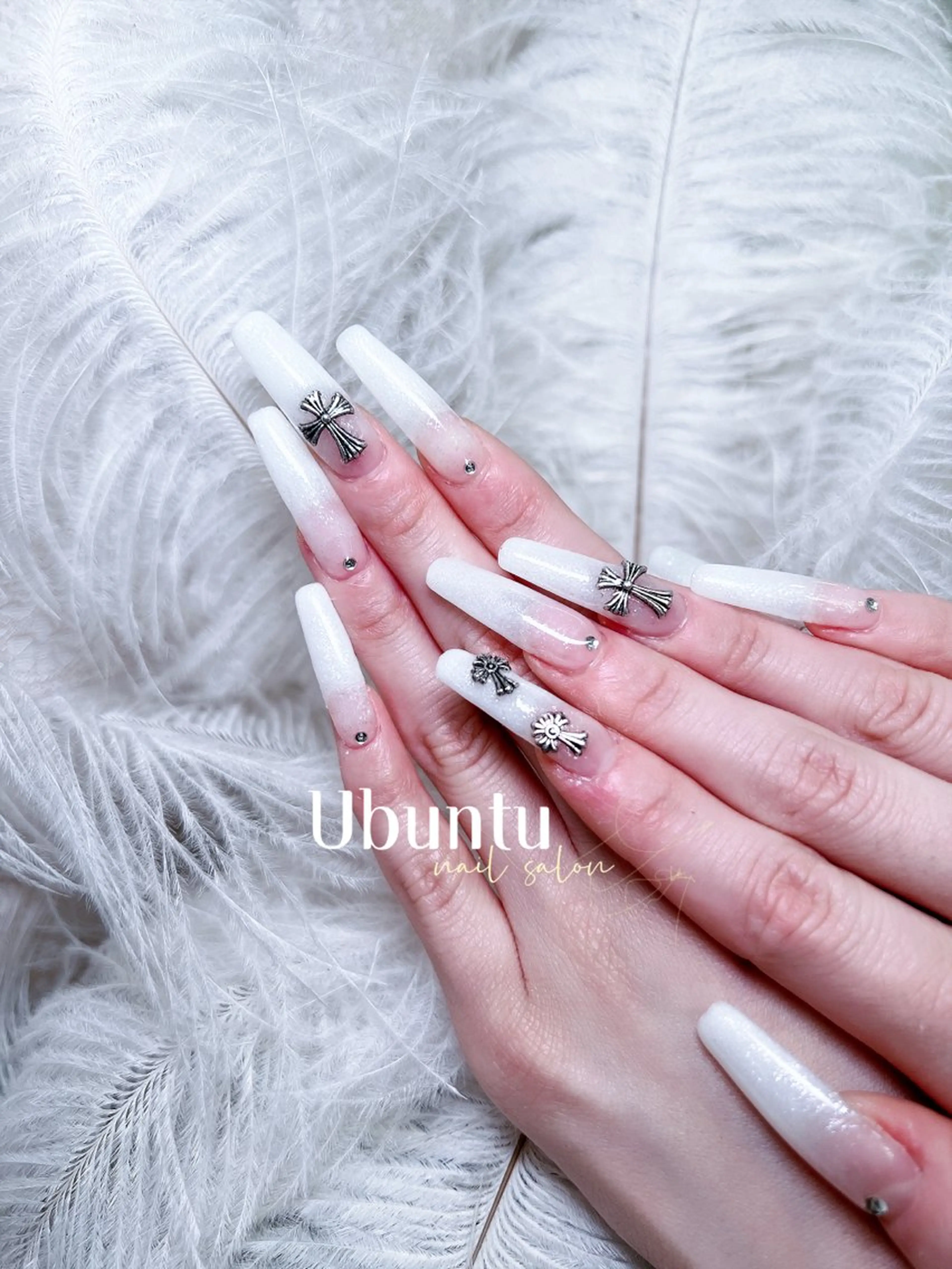 ネイル ハンドネイル Ubuntu🎀 ネイルサロン✨のネイルデザイン