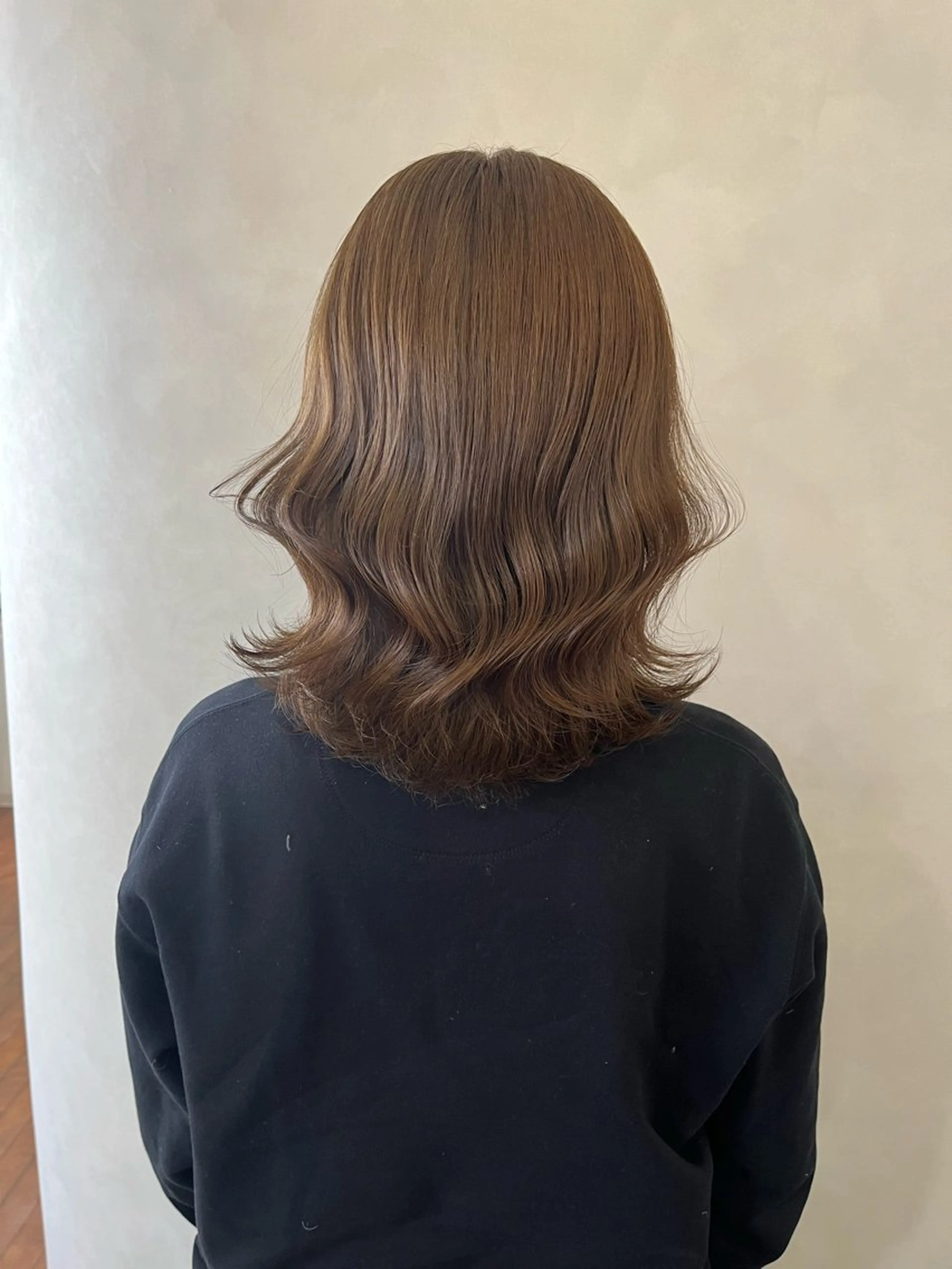 ミディアム カラー ベージュカラー ヘーゼル 栗本 栞のヘアスタイル