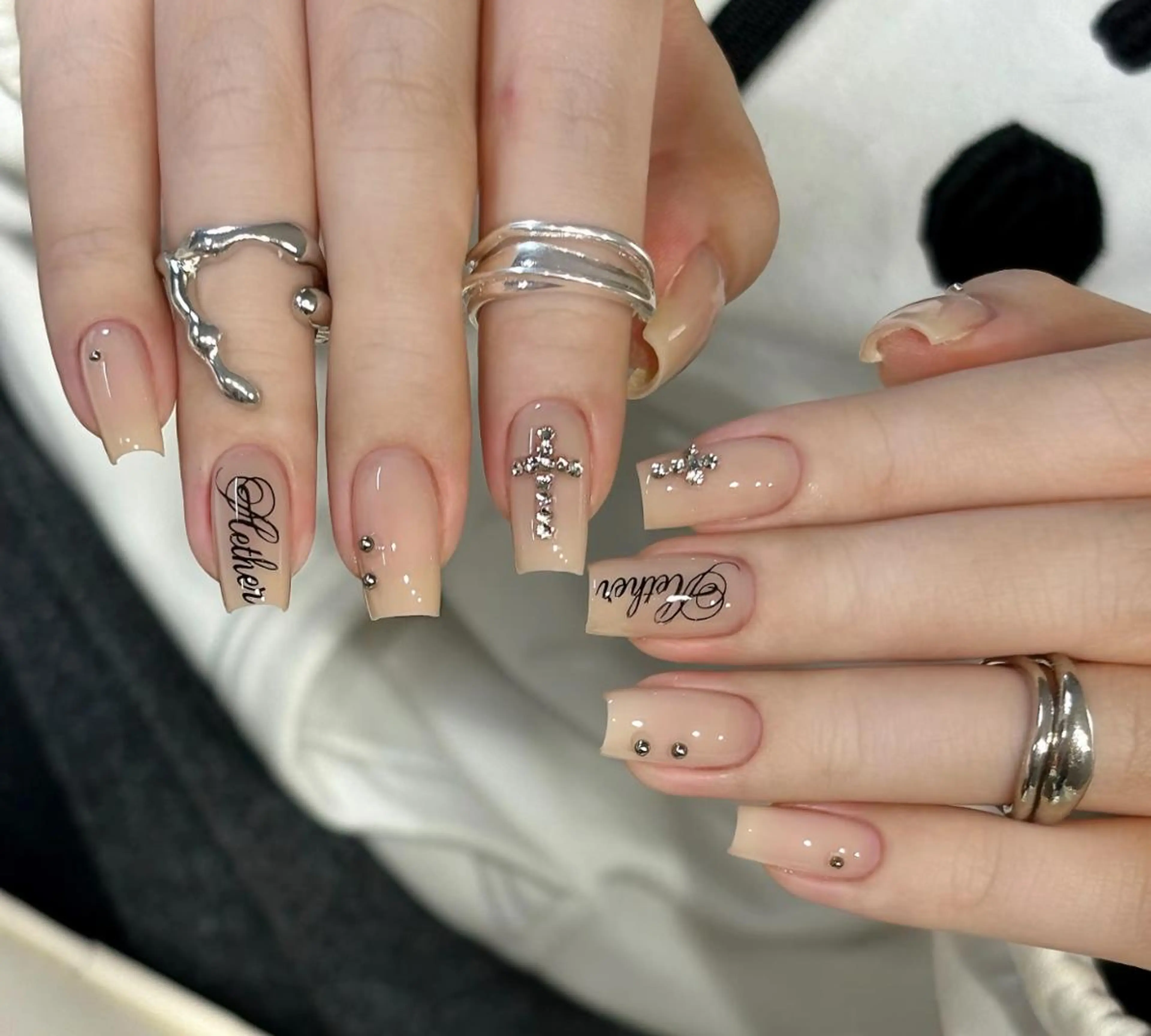 ネイル ハンドネイル Pure&Rich Nailのネイルデザイン