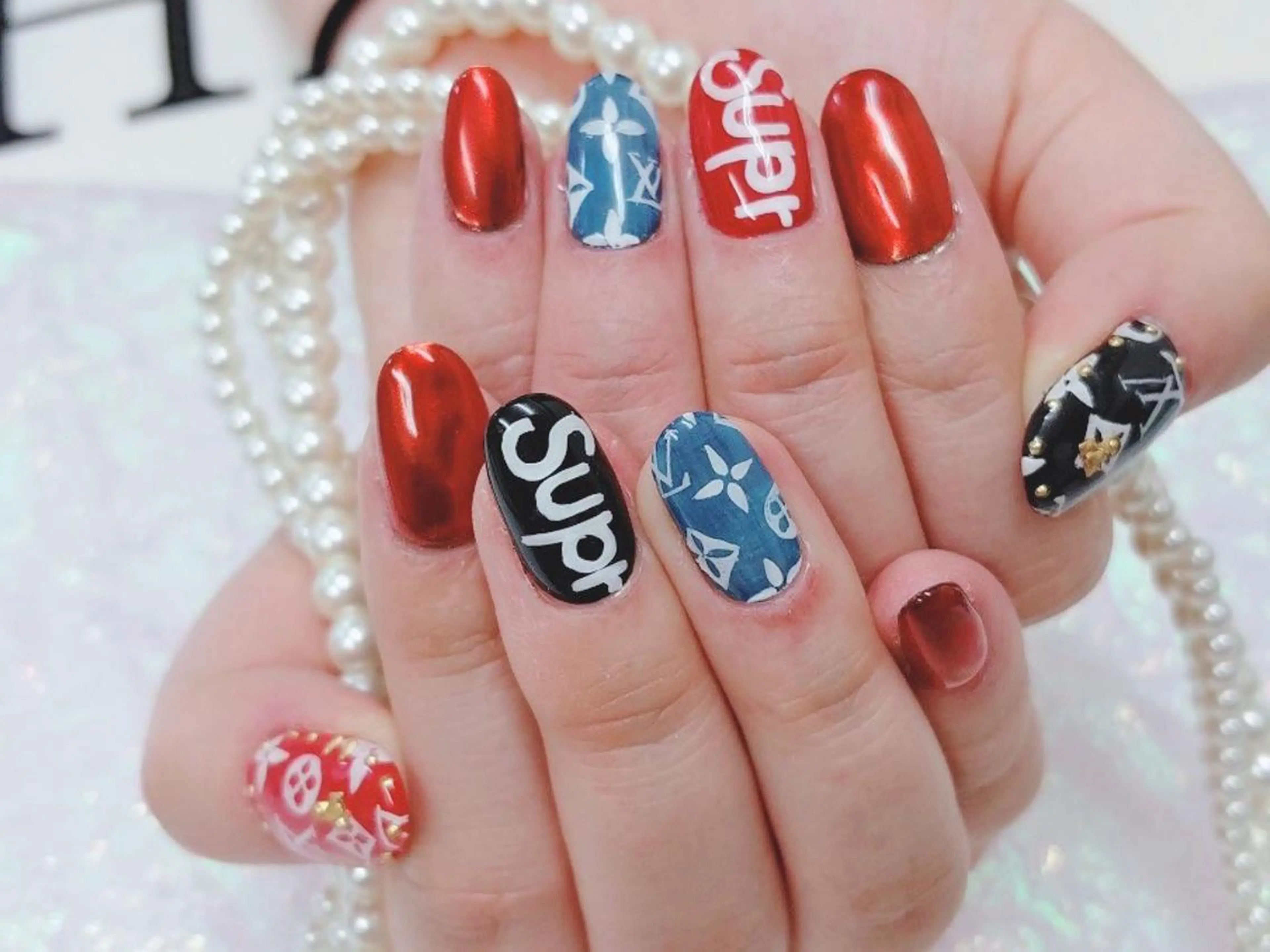 ネイル ミラーネイル 赤色 Nail lieNのネイルデザイン