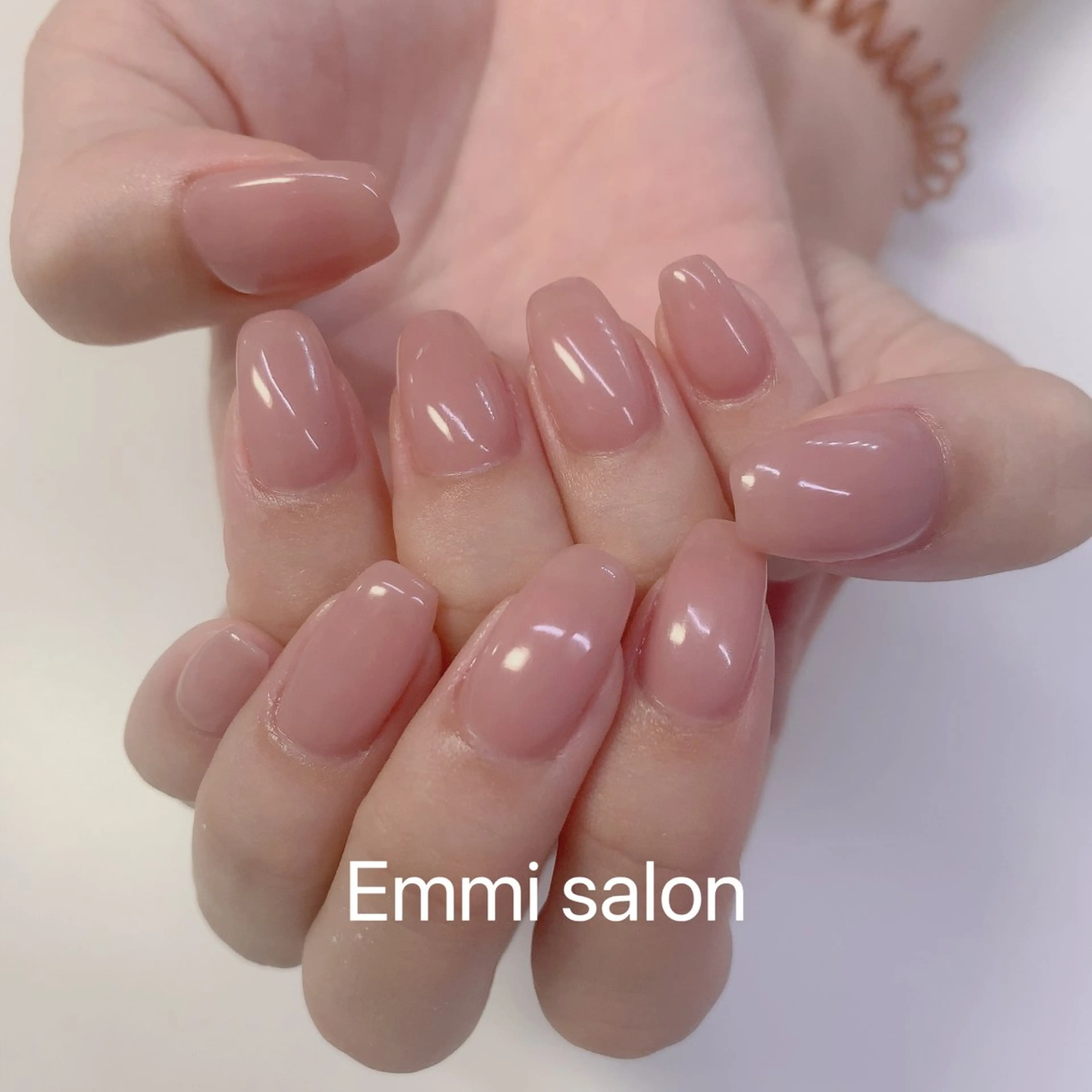 ネイル ワンカラーネイル Emmi salonのネイルデザイン