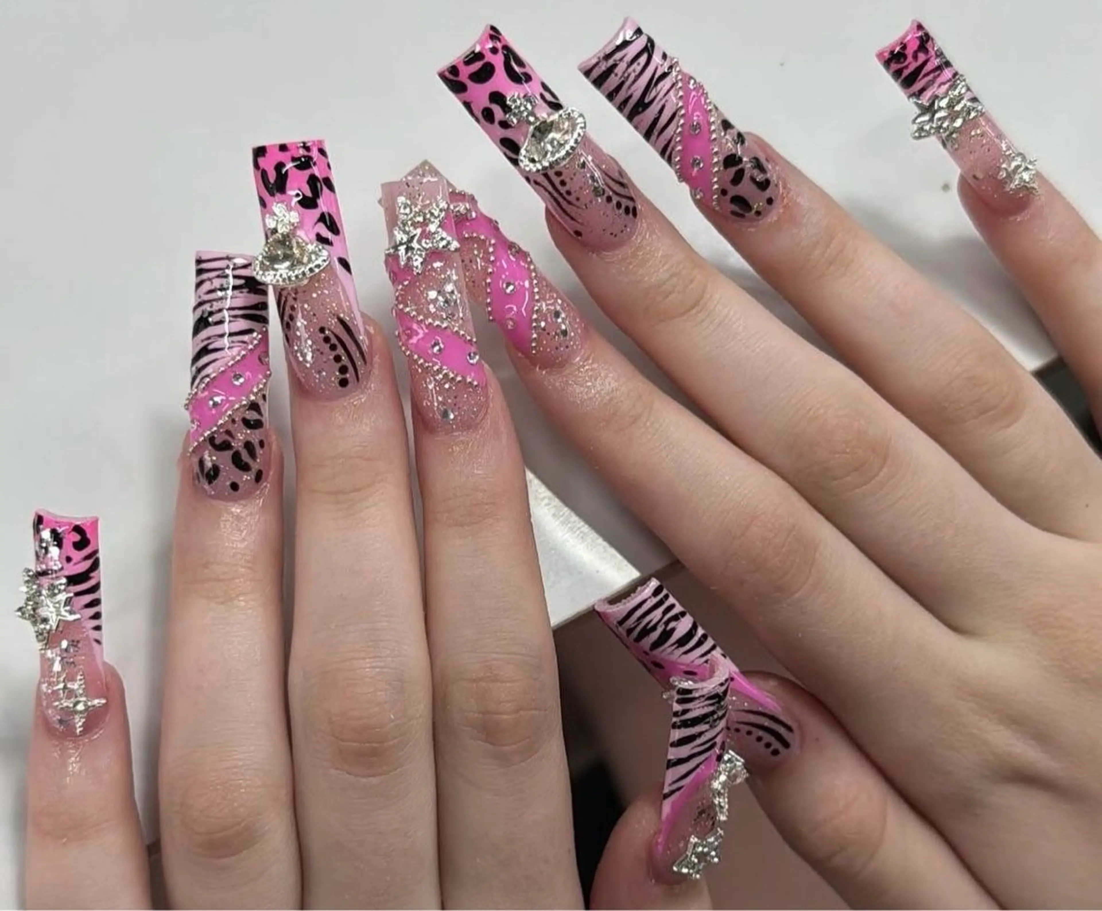 ネイル マグネットネイル ミラーネイル ニュアンスネイル シンプルネイル 古賀 佳織のネイルデザイン