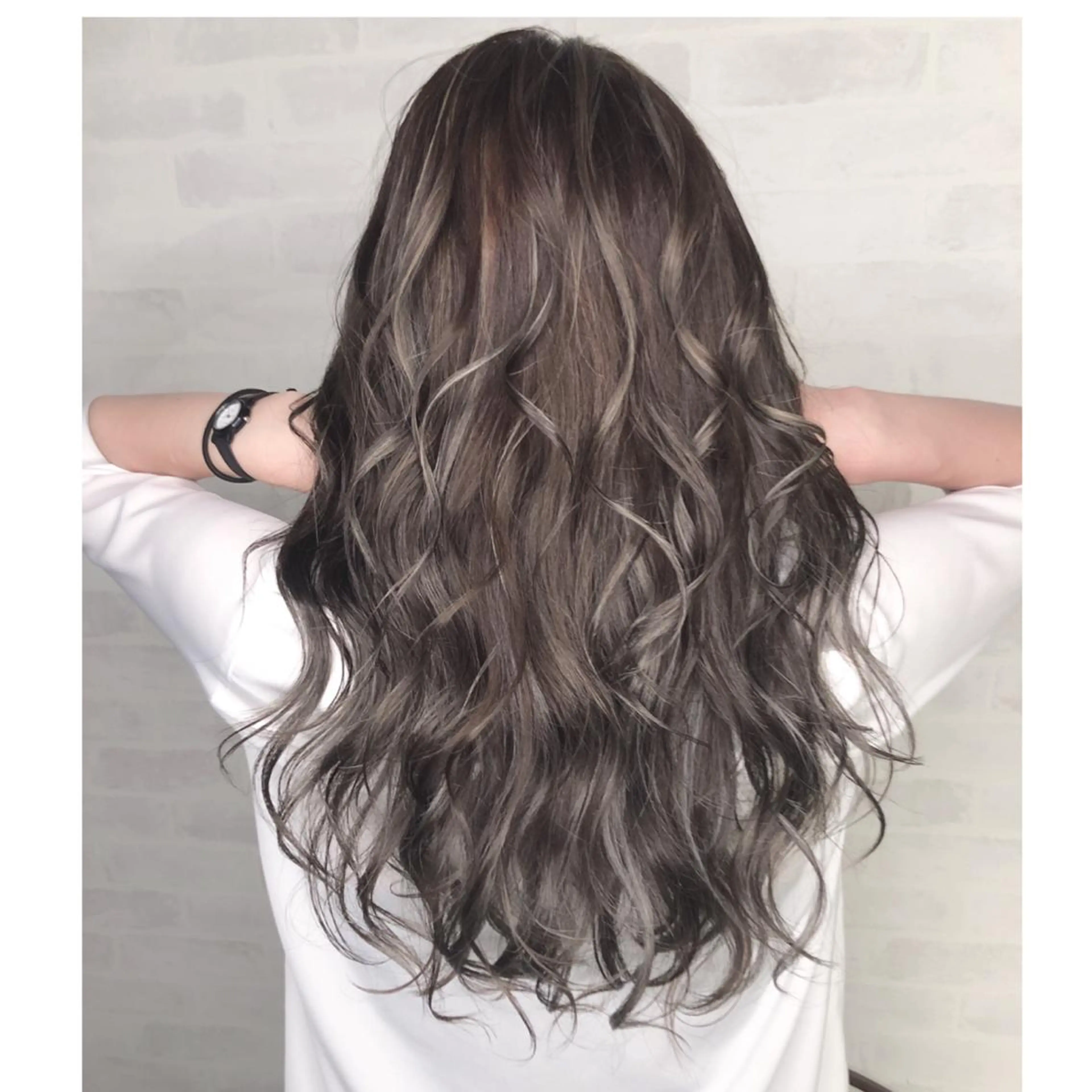 セミロング カラー 北川大輔🌟 小顔レイヤーカットのヘアスタイル