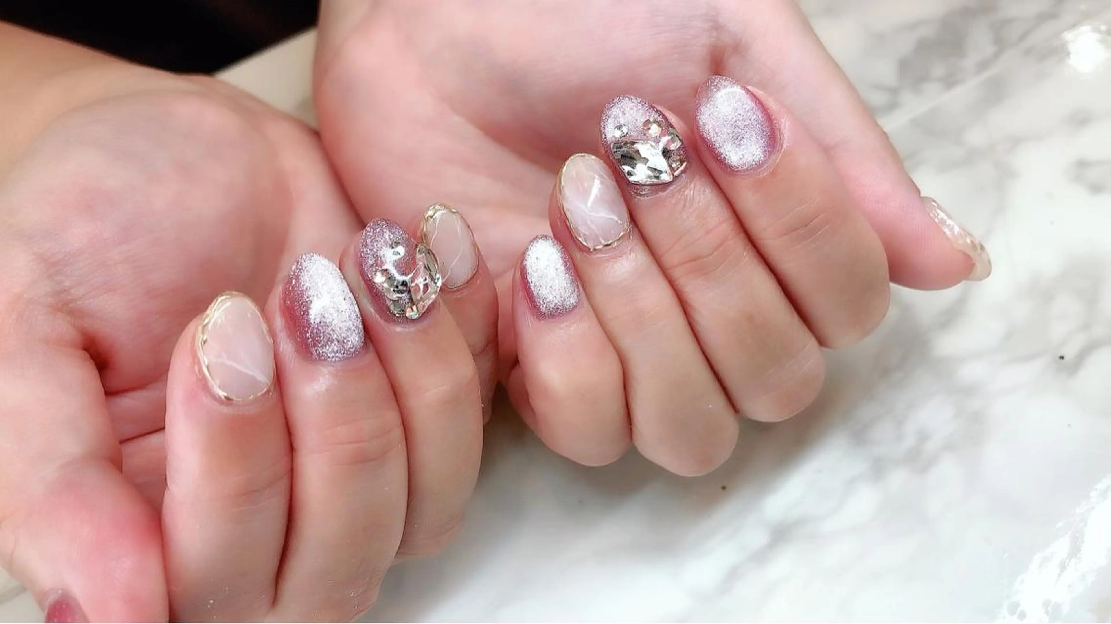 ネイル noix nail &eyeのネイルデザイン