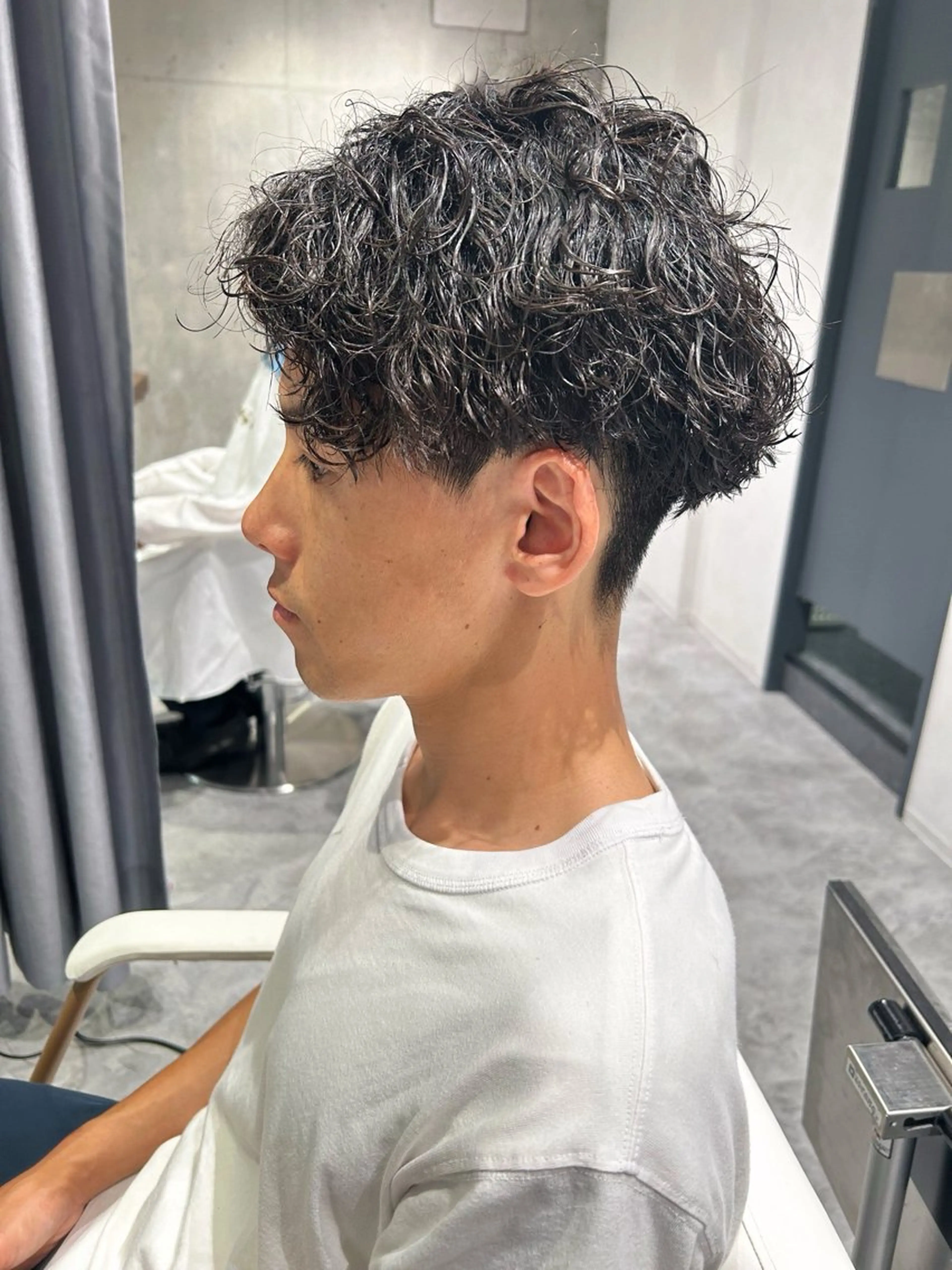 ショート パーマ 🫧透明感イルミナ カラー🫧三浦菜々子のヘアスタイル