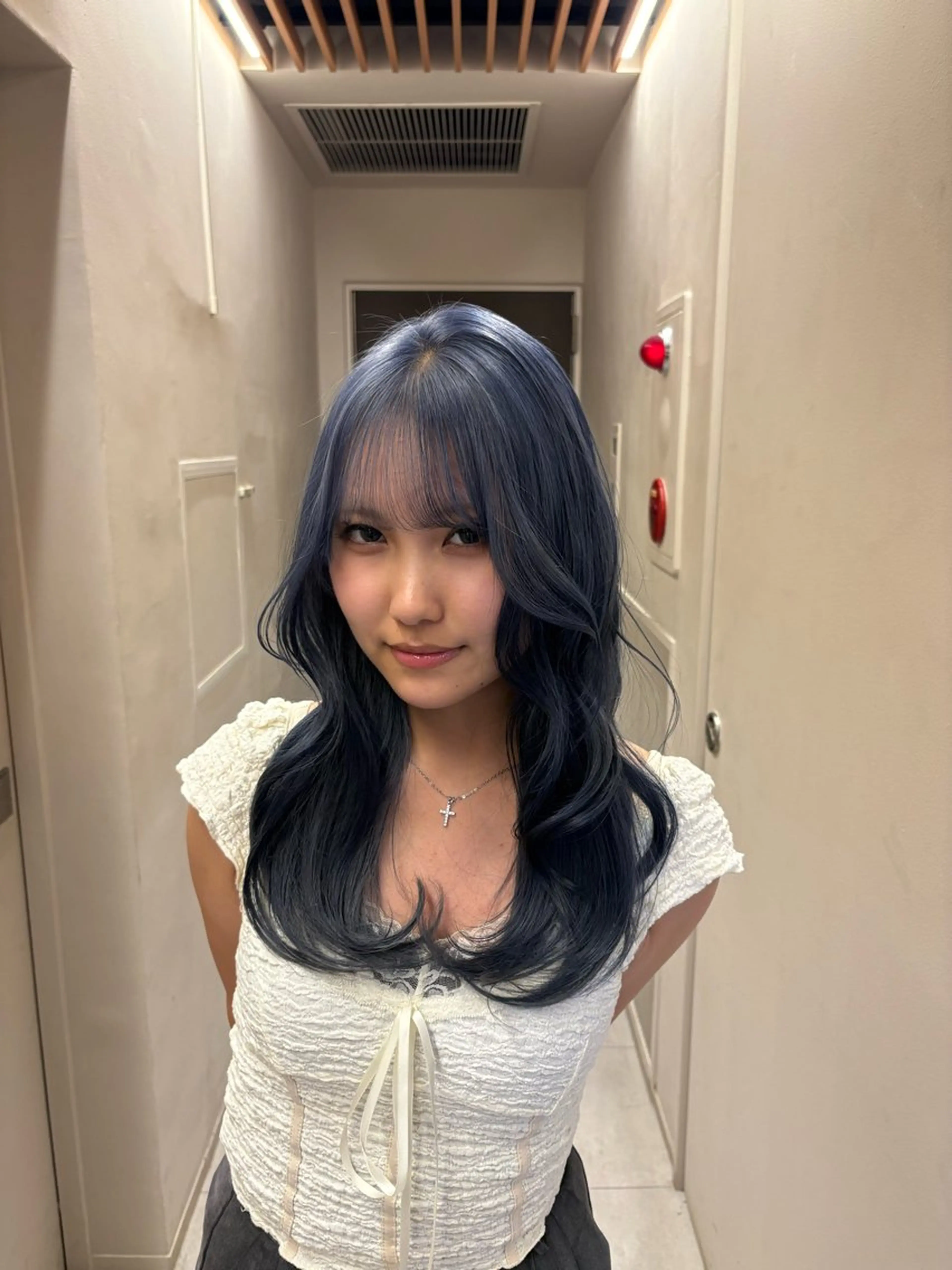 セミロング 🐈‍⬛ブリーチ カラー特化🐈‍⬛彩のヘアスタイル