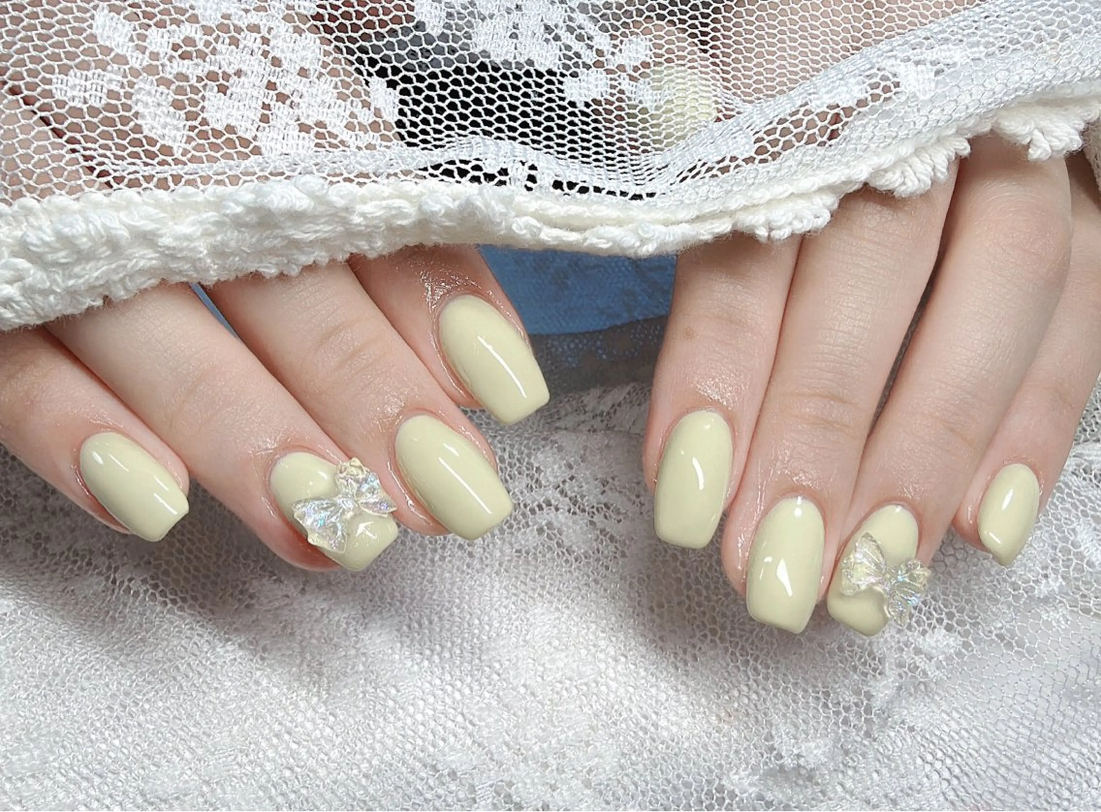 ネイル アートネイル オーロラネイル ガーリー キラキラネイル 韓国ネイル ハンドネイル Mio NailsalonUのネイルデザイン