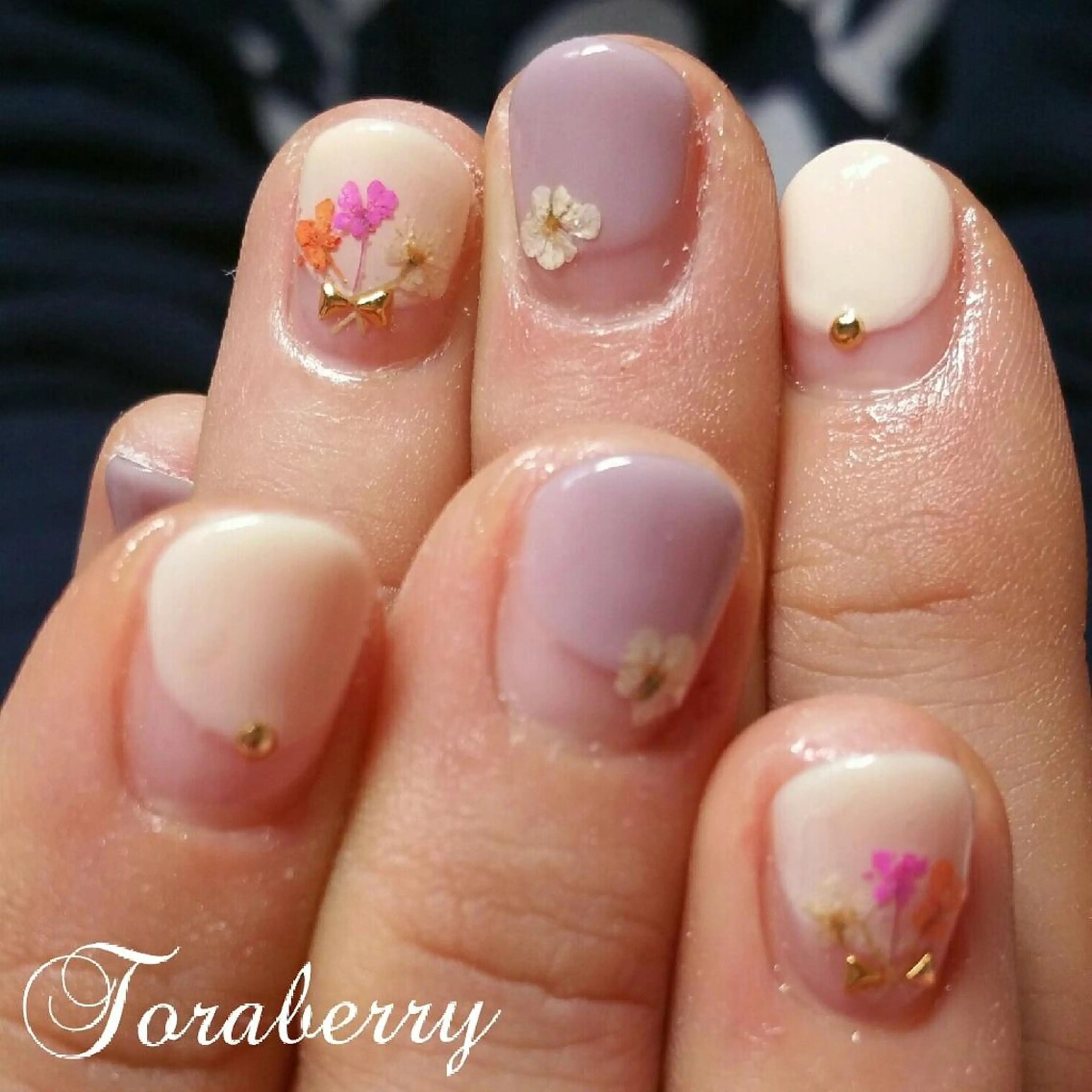 ネイル 持ち込み ネイリスト なつみのネイルデザイン