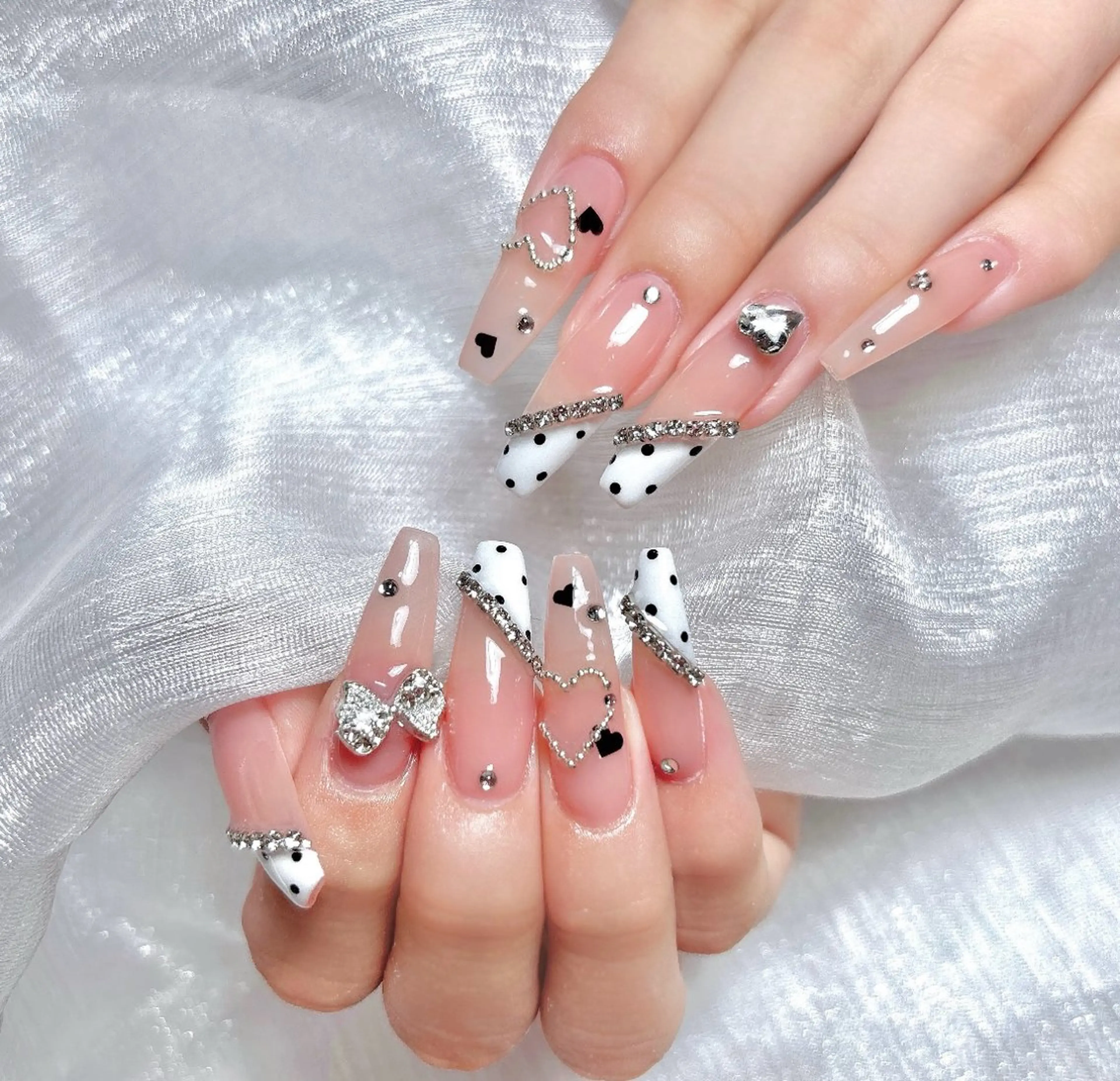 ネイル アートネイル べっ甲ネイル チークネイル 成人式 長さ出し ハンドネイル ハンドケア For you. Nail Salonのネイルデザイン