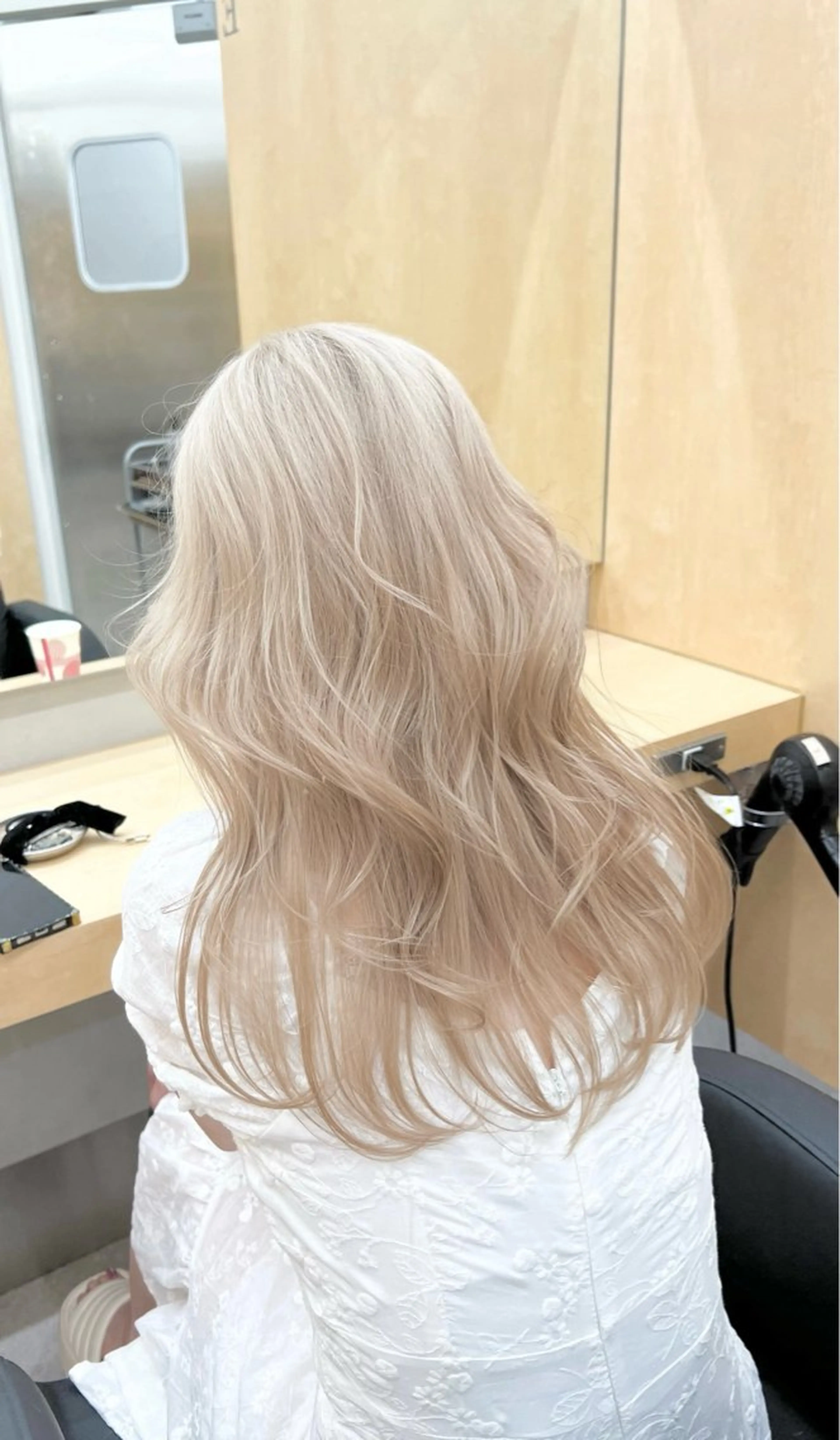 ミディアム カラー カット ヘアカラー トリートメント ヘアセット 🫧艶ダブルカラー ブリーチ🫧トモヤのヘアスタイル