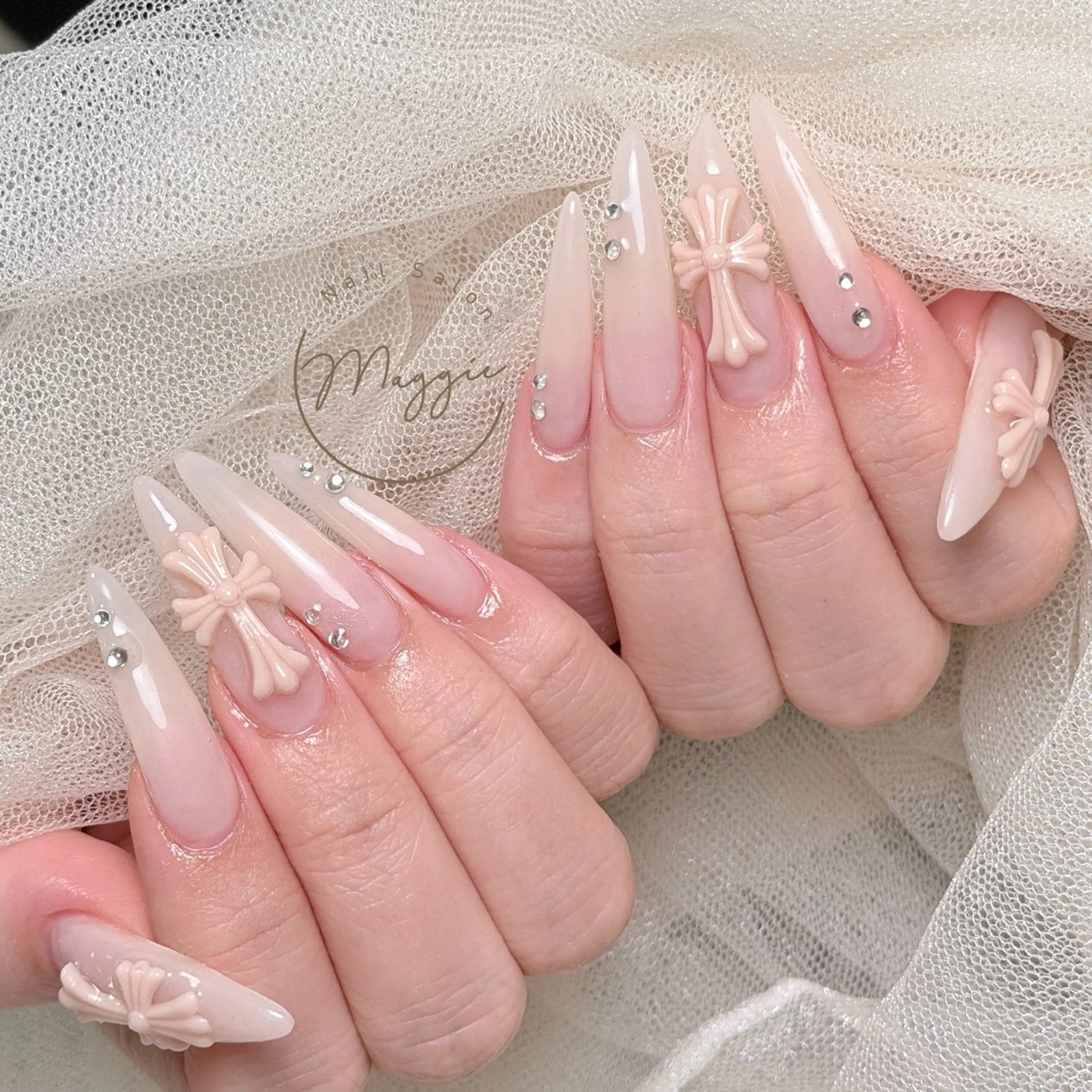 ネイル Maggie Nail🦩のネイルデザイン