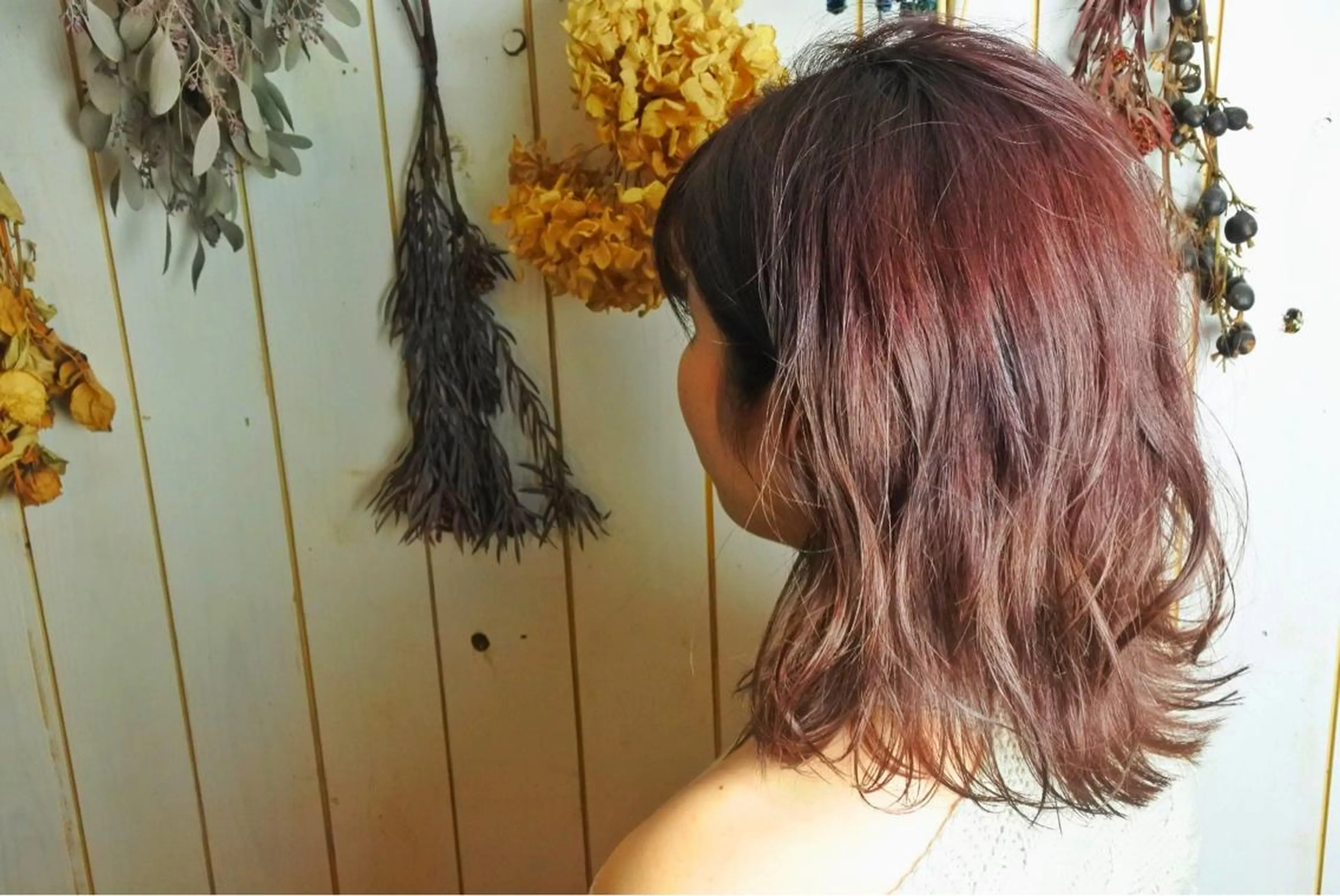ミディアム カラー LILIS hair designのヘアスタイル