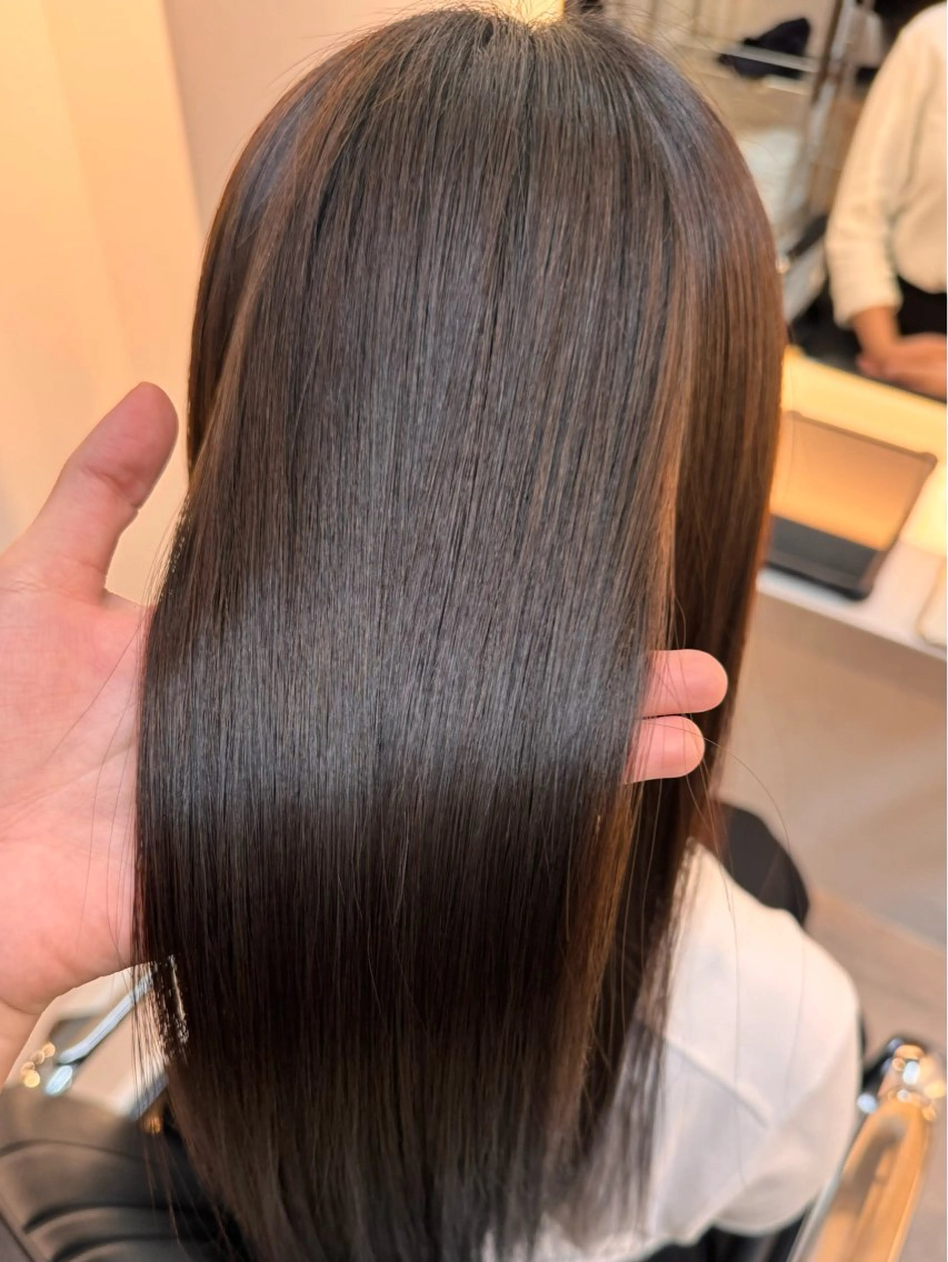 ロング パーマ shiro.kobe 森彩華のヘアスタイル