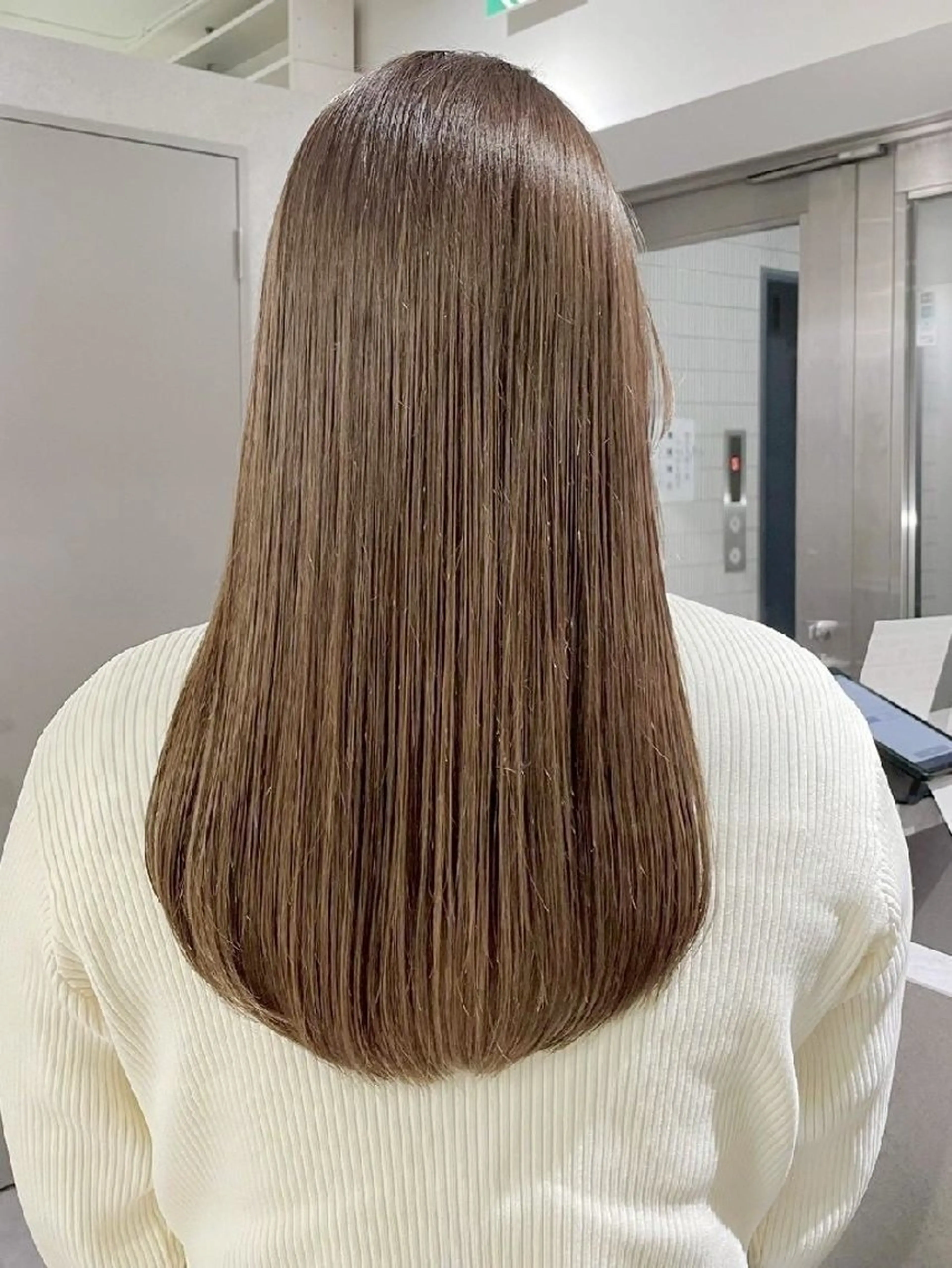 カラー コト ネのヘアスタイル