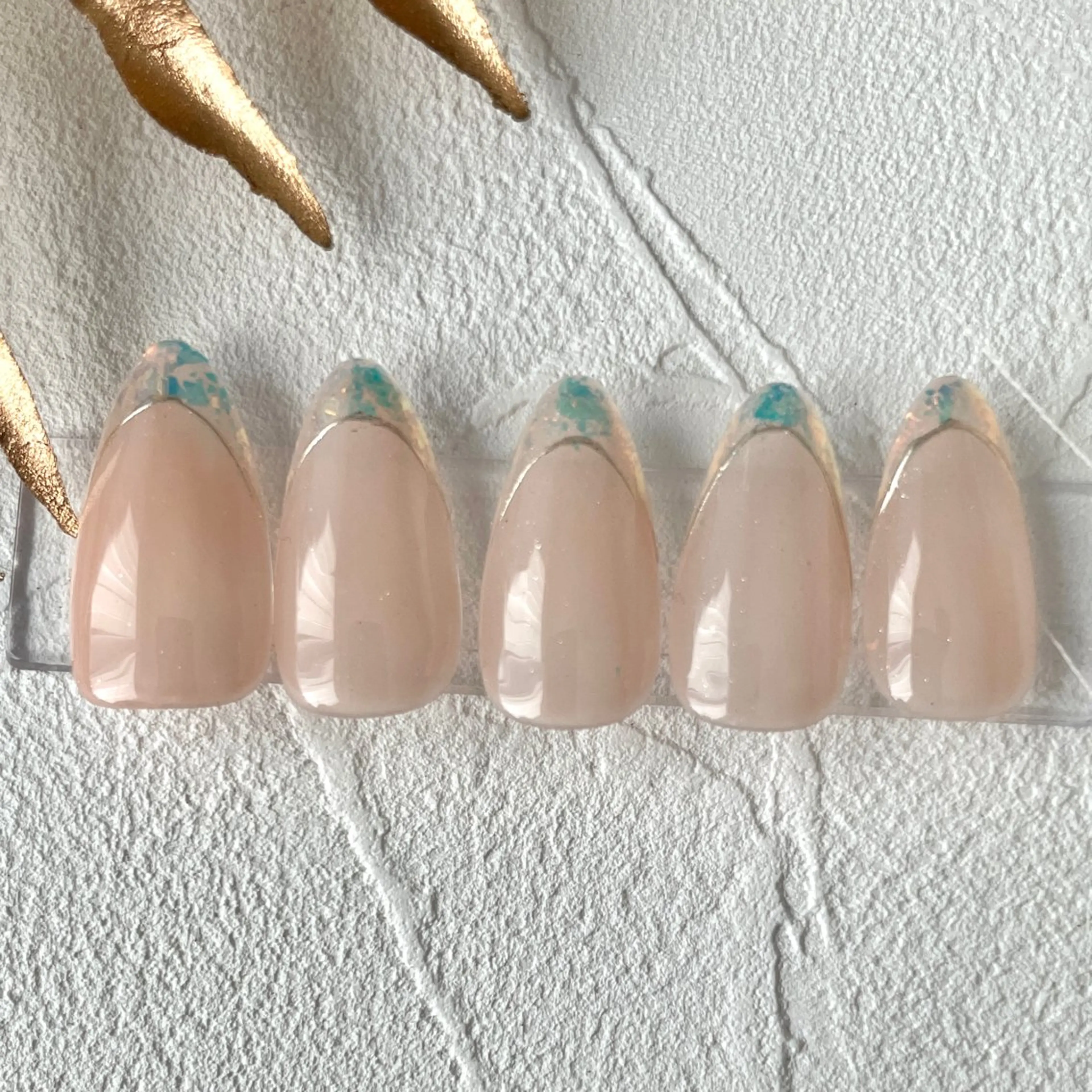 ⭐︎フルオーダーネイルチップ⭐︎市販のチップで大きさ長さが合わない方！全てがお望み通りです◎1週間から10日で完成♪の写真