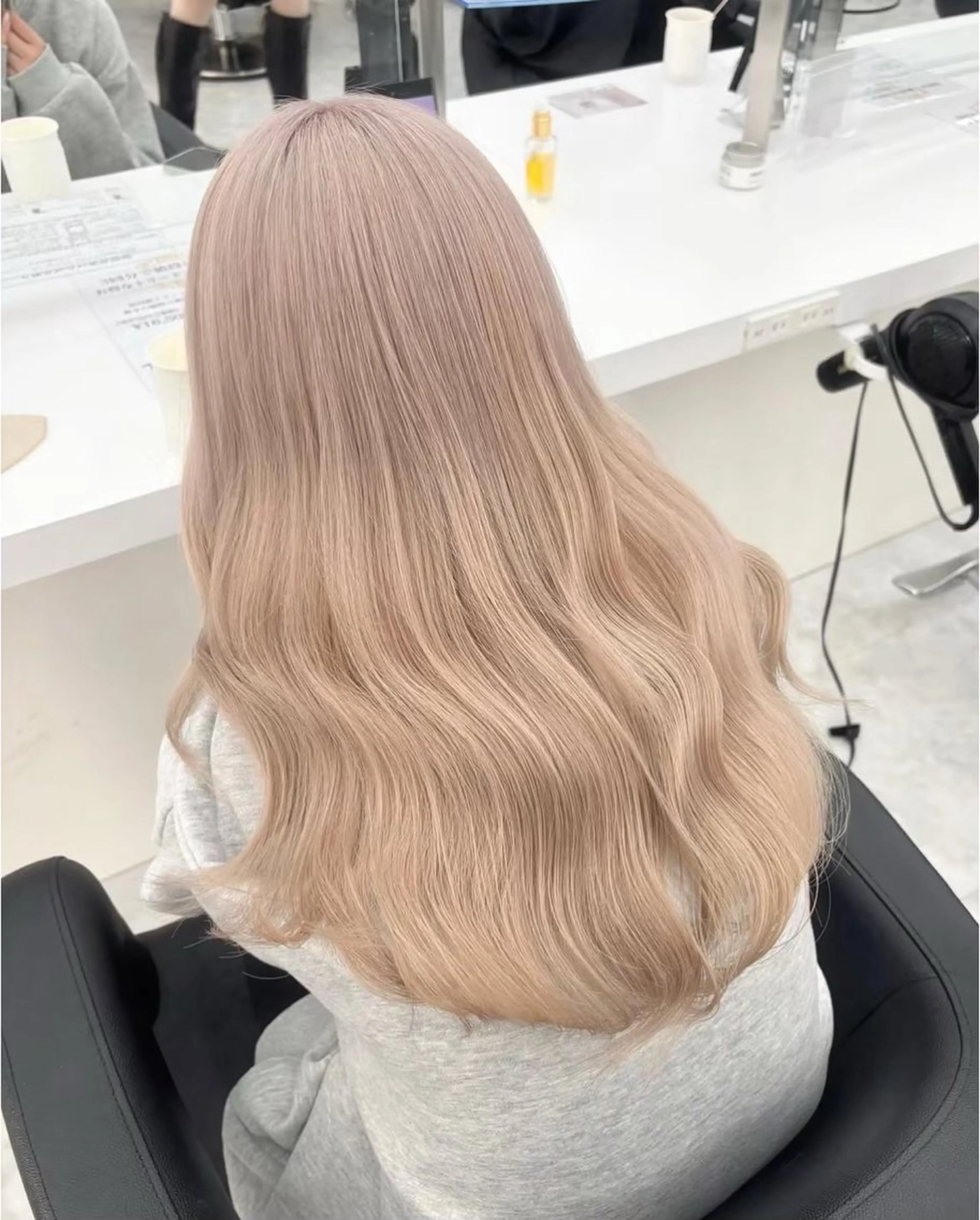 カラー ハイトーン/透明感 艶カラー/SAKI‎のヘアスタイル