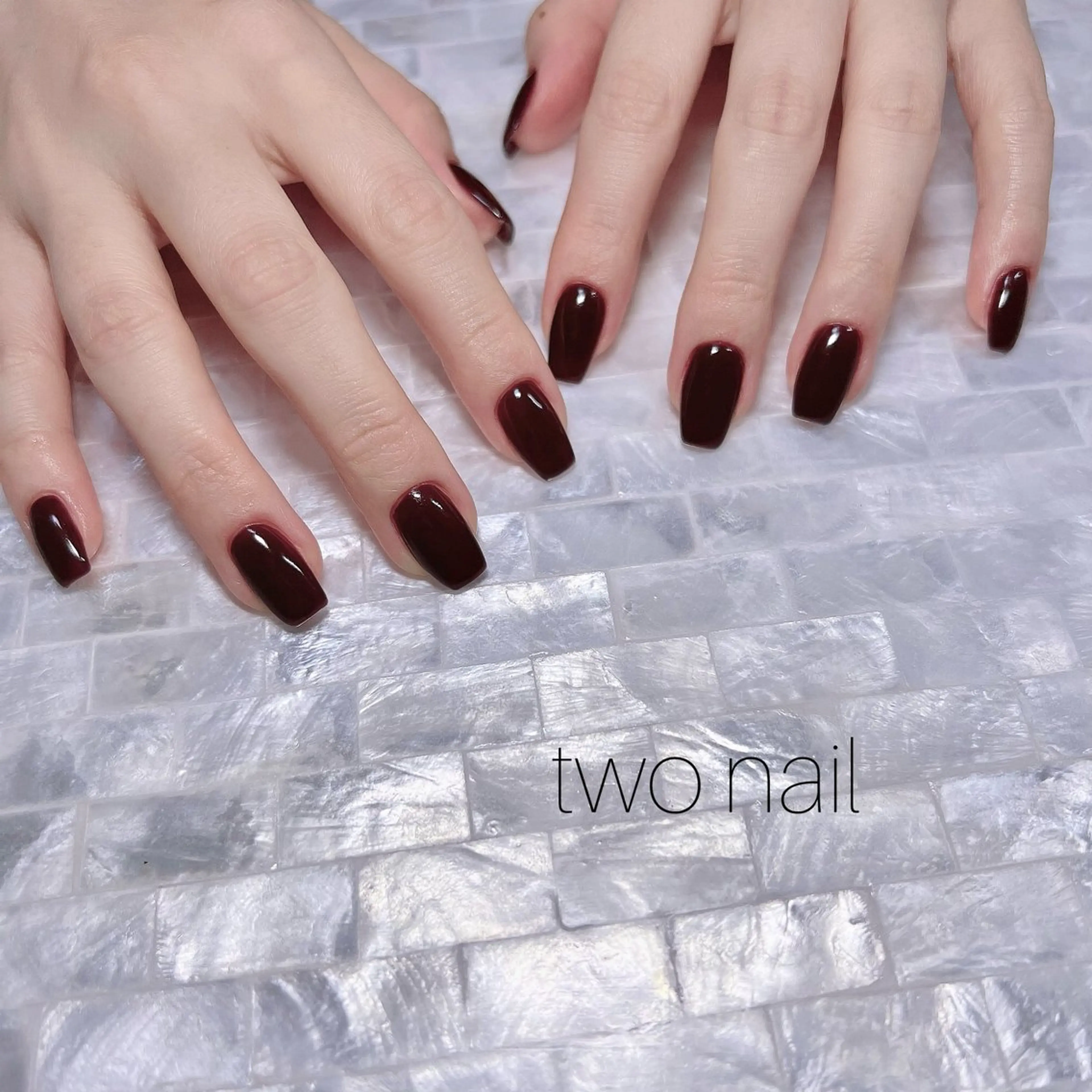 ネイル ネイルチップ ホワイト ハンドネイル two nailのネイルデザイン