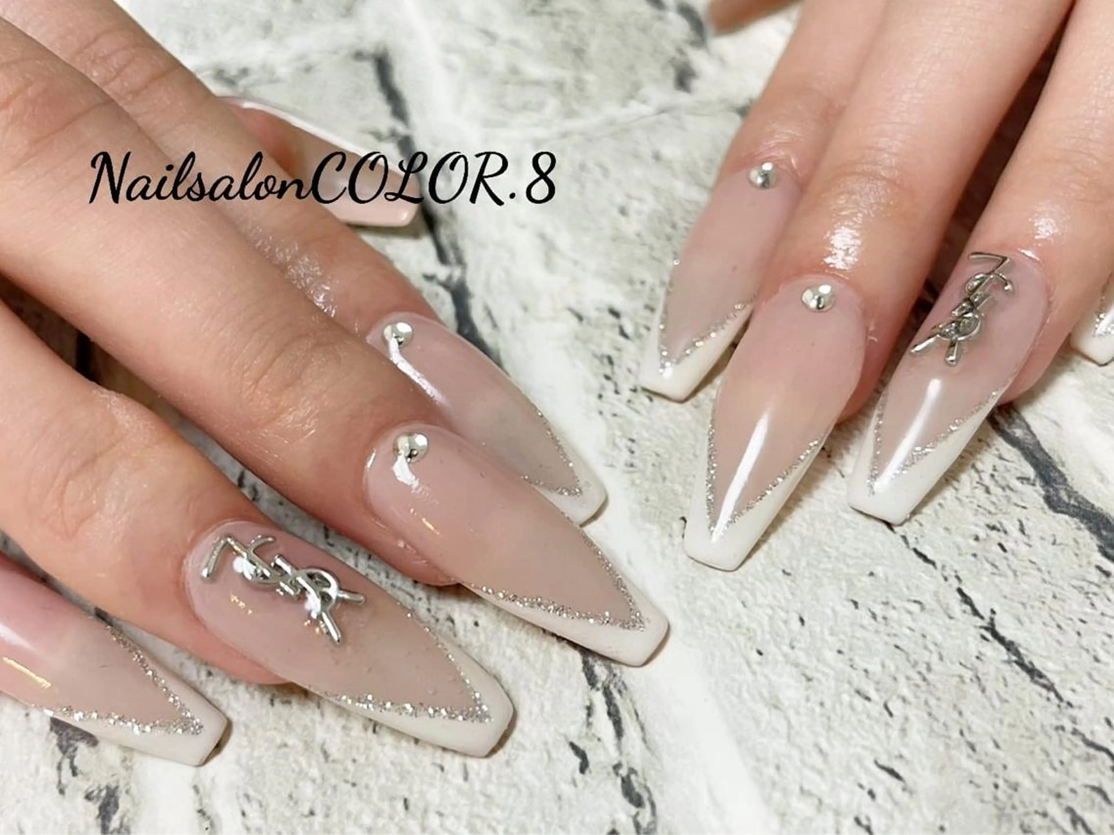 ロング ネイル color.8 AYAのネイルデザイン