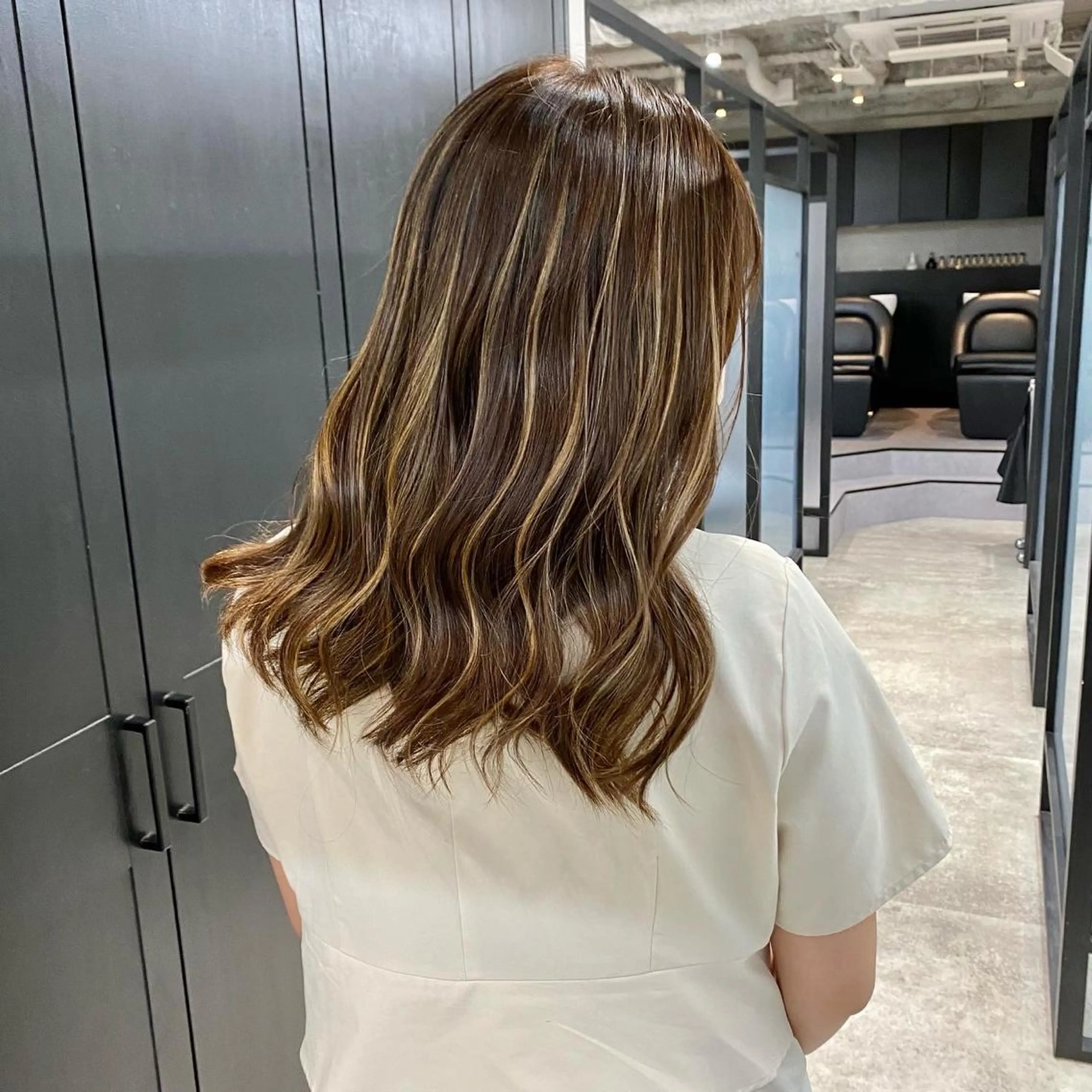 セミロング カラー ヘアアレンジ ハイライトカラー ハイライト カット ヘアカラー ハイライト／髪質改善 裕樹のヘアスタイル