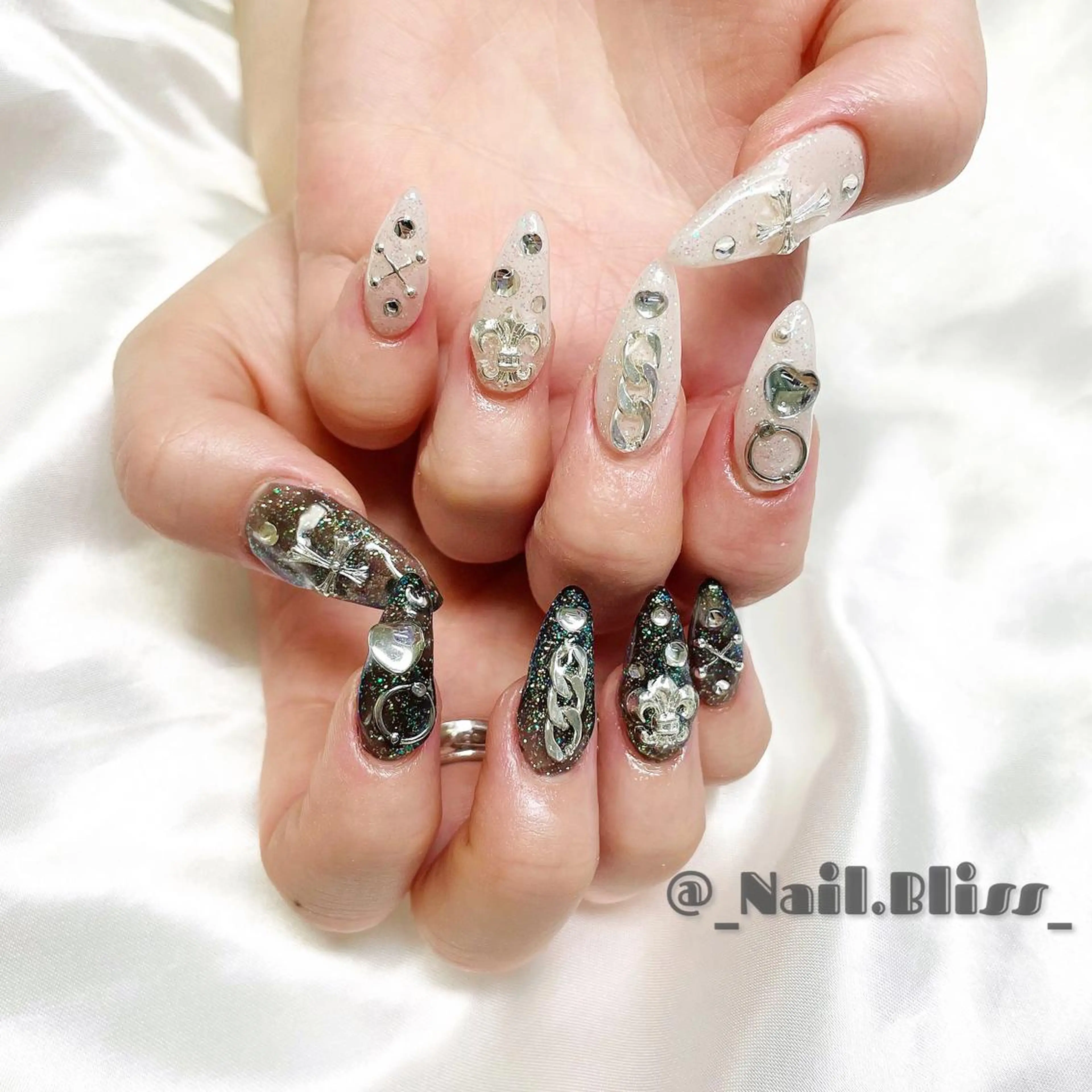 ネイル ホワイト ハンドネイル NAIL BLISSのネイルデザイン