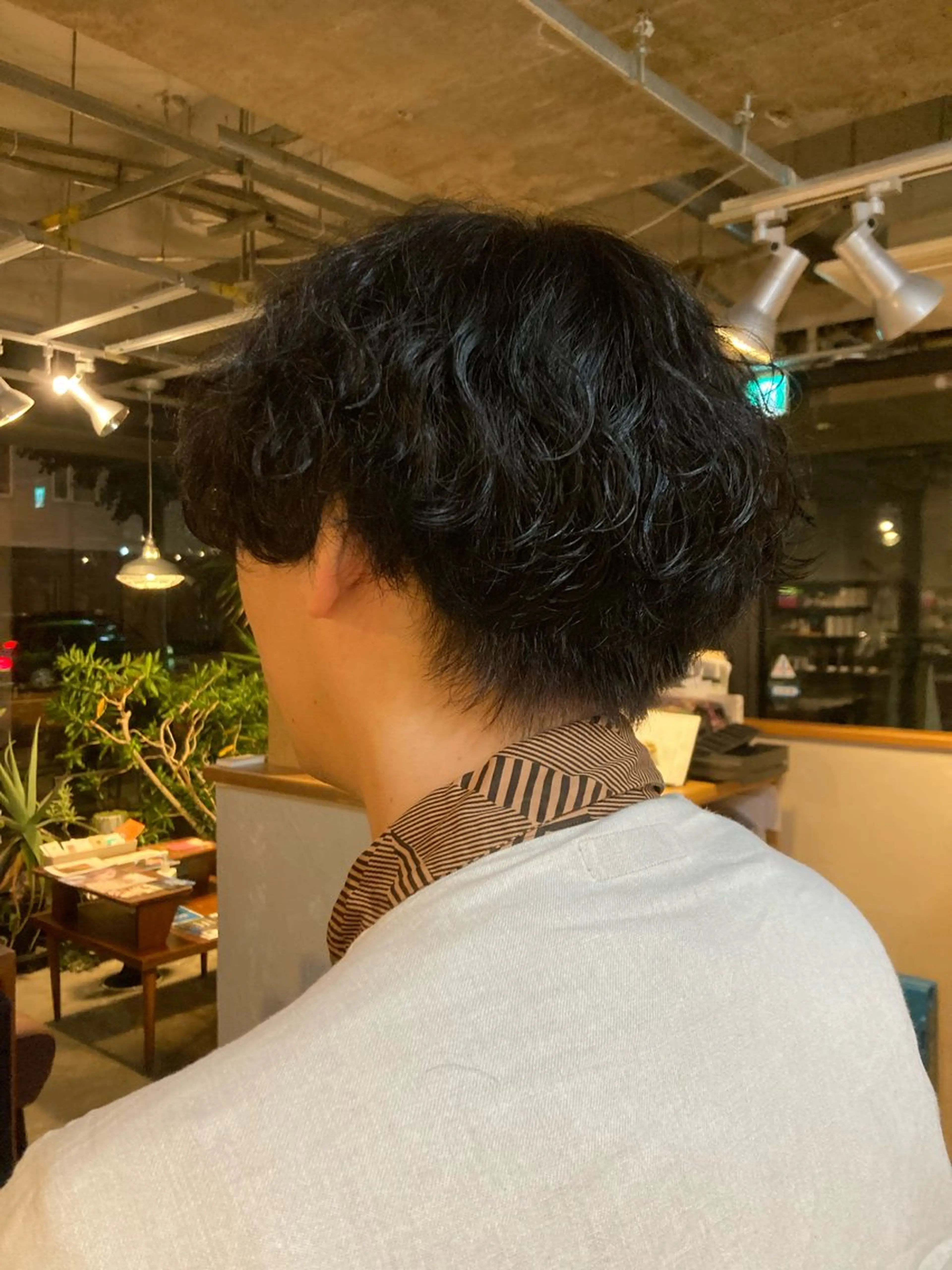 ショート カラー メンズ ベージュカラー イルミナカラー 三上 琳のヘアスタイル