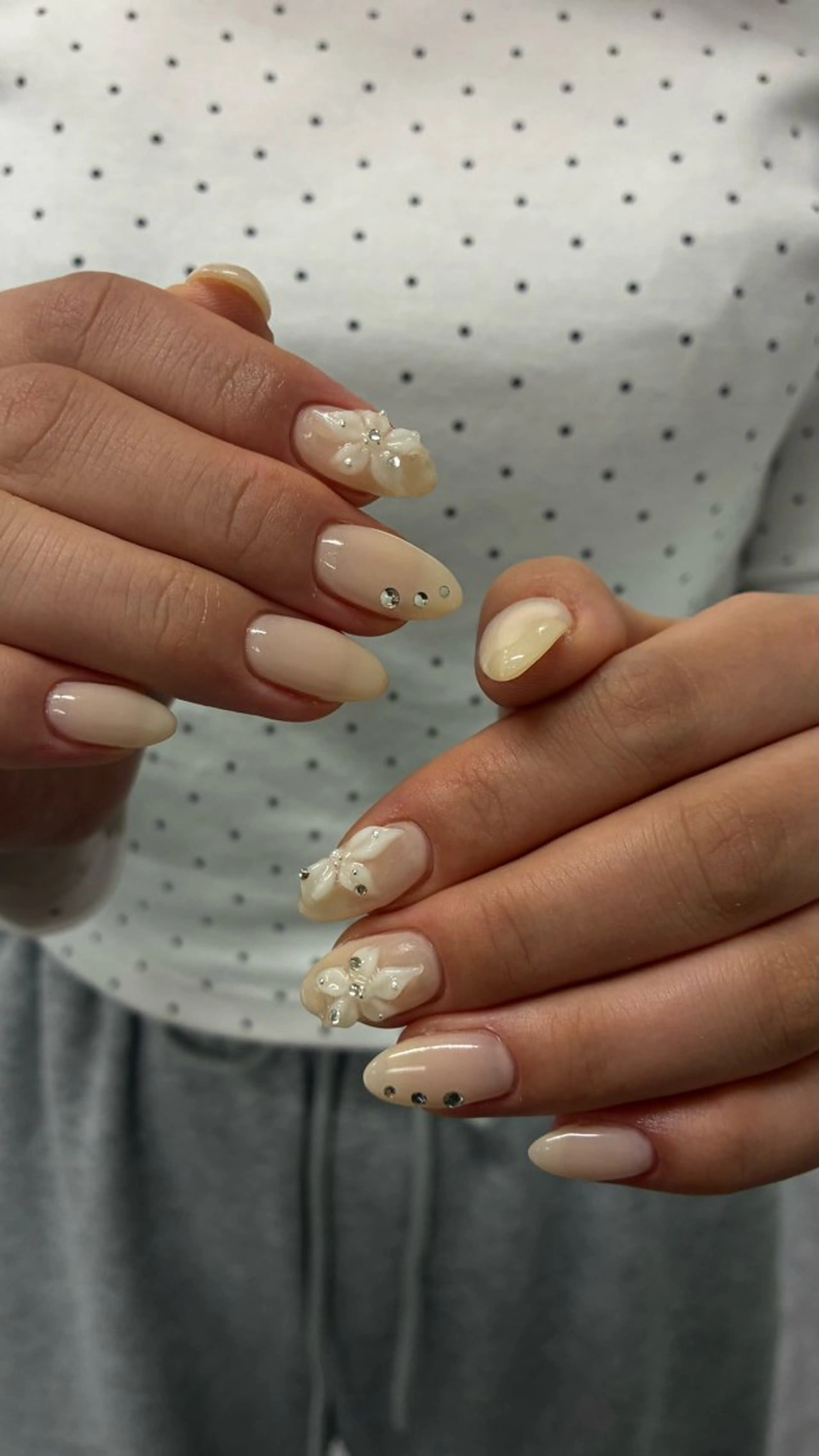 ネイル キラキラネイル オフィスネイル ワンカラーネイル リボン 夏ネイル ハンドネイル Risa 梅田/南森町ネイルのネイルデザイン